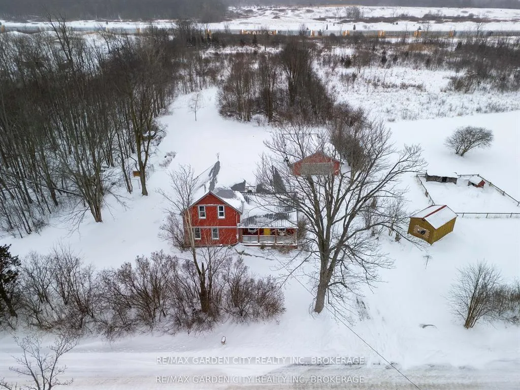 Photo 5 of 521 Netherby Road, Welland, Cooks Mills — HOMEH