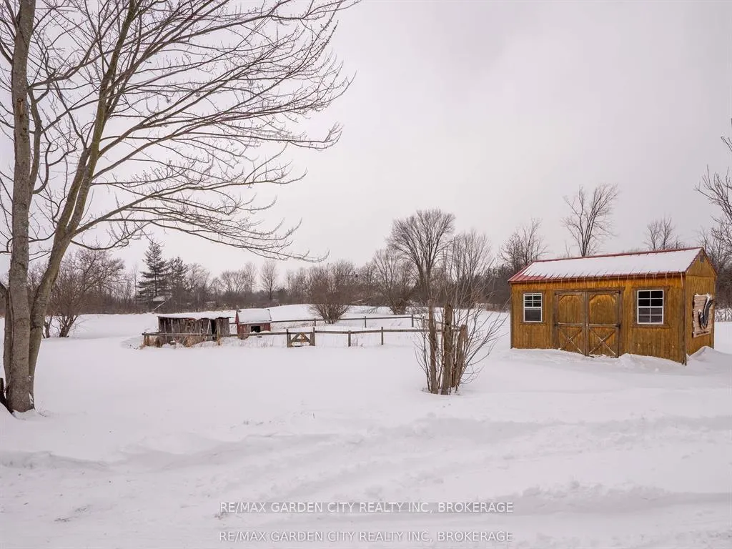 Photo 9 of 521 Netherby Road, Welland, Cooks Mills — HOMEH