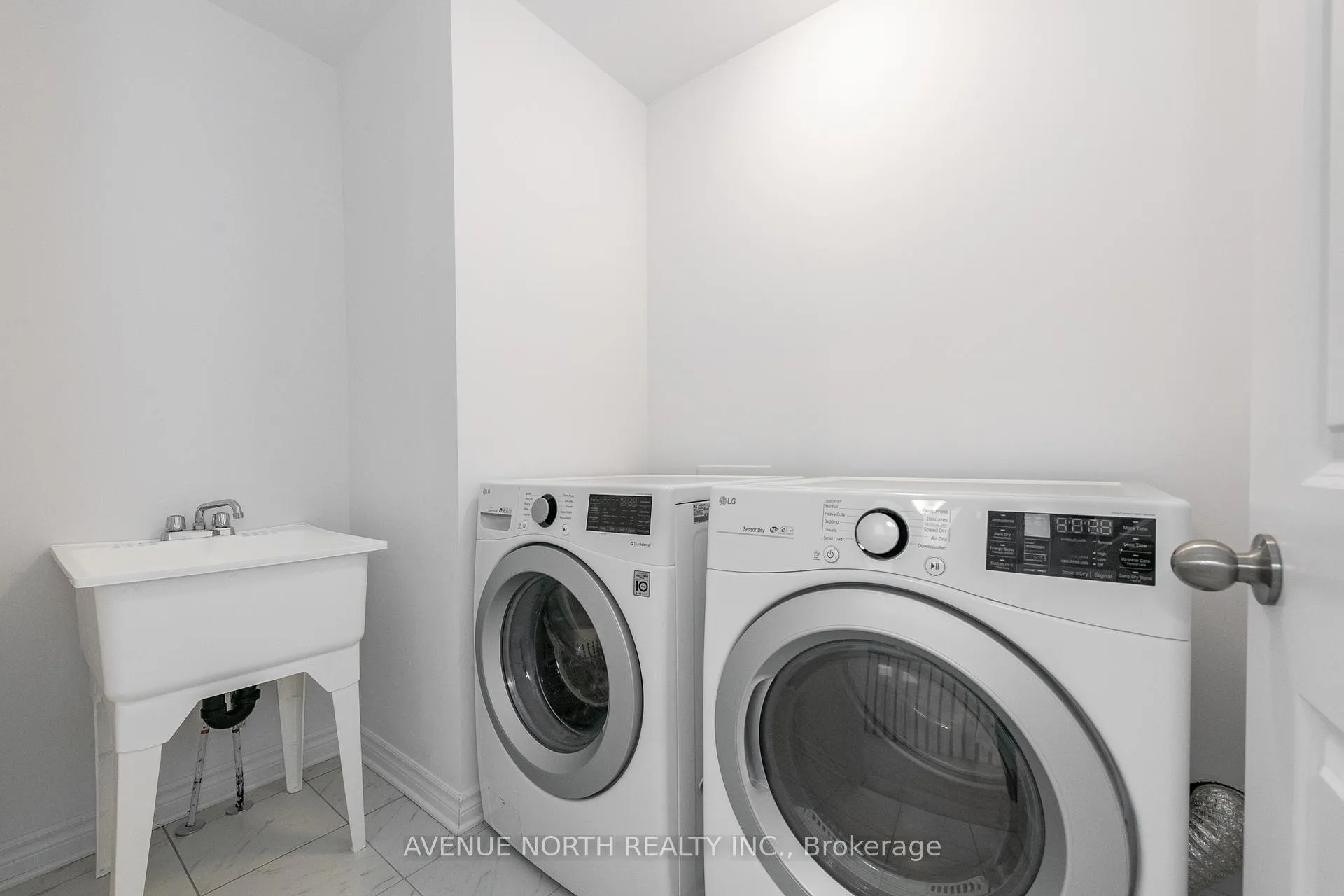 Photo 44 of 151 Minikan Street, Ottawa, Blossom Park/Kemp Park/Findlay Creek — HOMEH