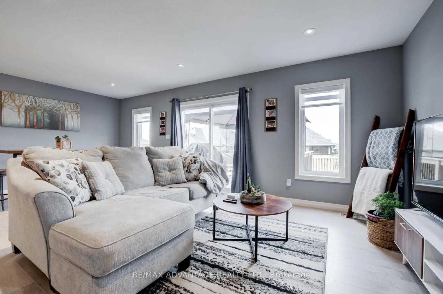 Photo 7 of 258 Peach Tree Boulevard, St. Thomas — HOMEH