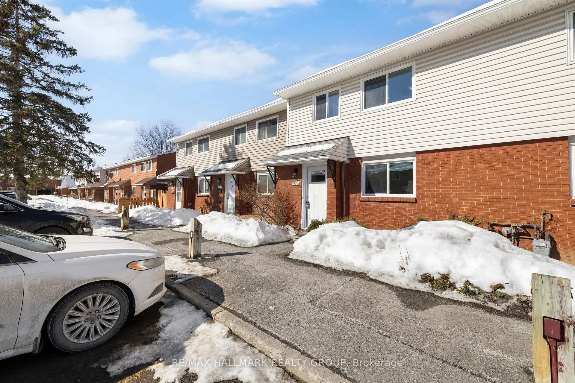 Photo 2 of Unit C, 1458 Heatherington Road, Ottawa, Heron Gate/Industrial Park — HOMEH