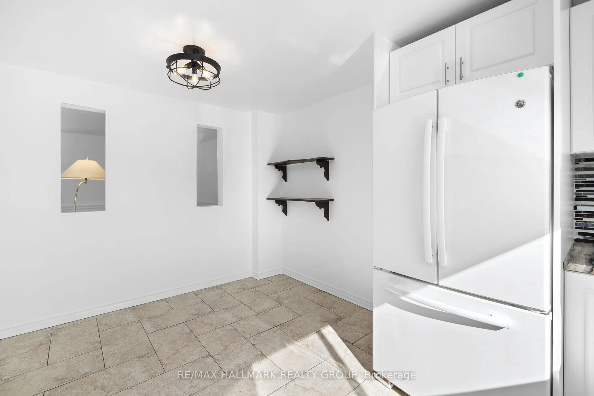 Photo 10 of Unit C, 1458 Heatherington Road, Ottawa, Heron Gate/Industrial Park — HOMEH