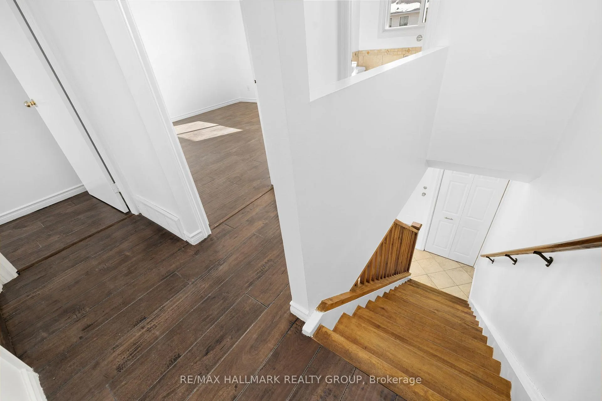 Photo 16 of Unit C, 1458 Heatherington Road, Ottawa, Heron Gate/Industrial Park — HOMEH