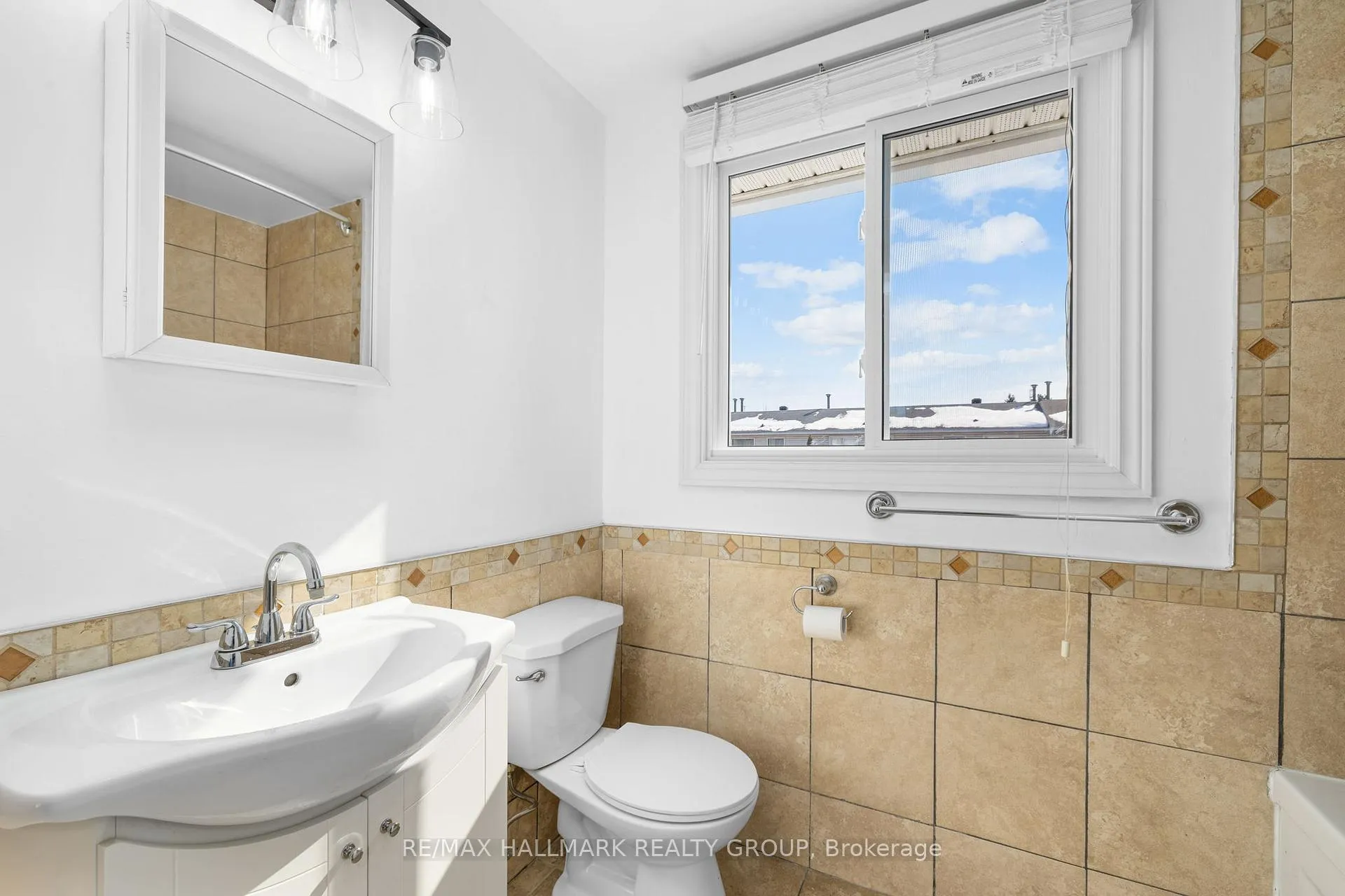 Photo 25 of Unit C, 1458 Heatherington Road, Ottawa, Heron Gate/Industrial Park — HOMEH