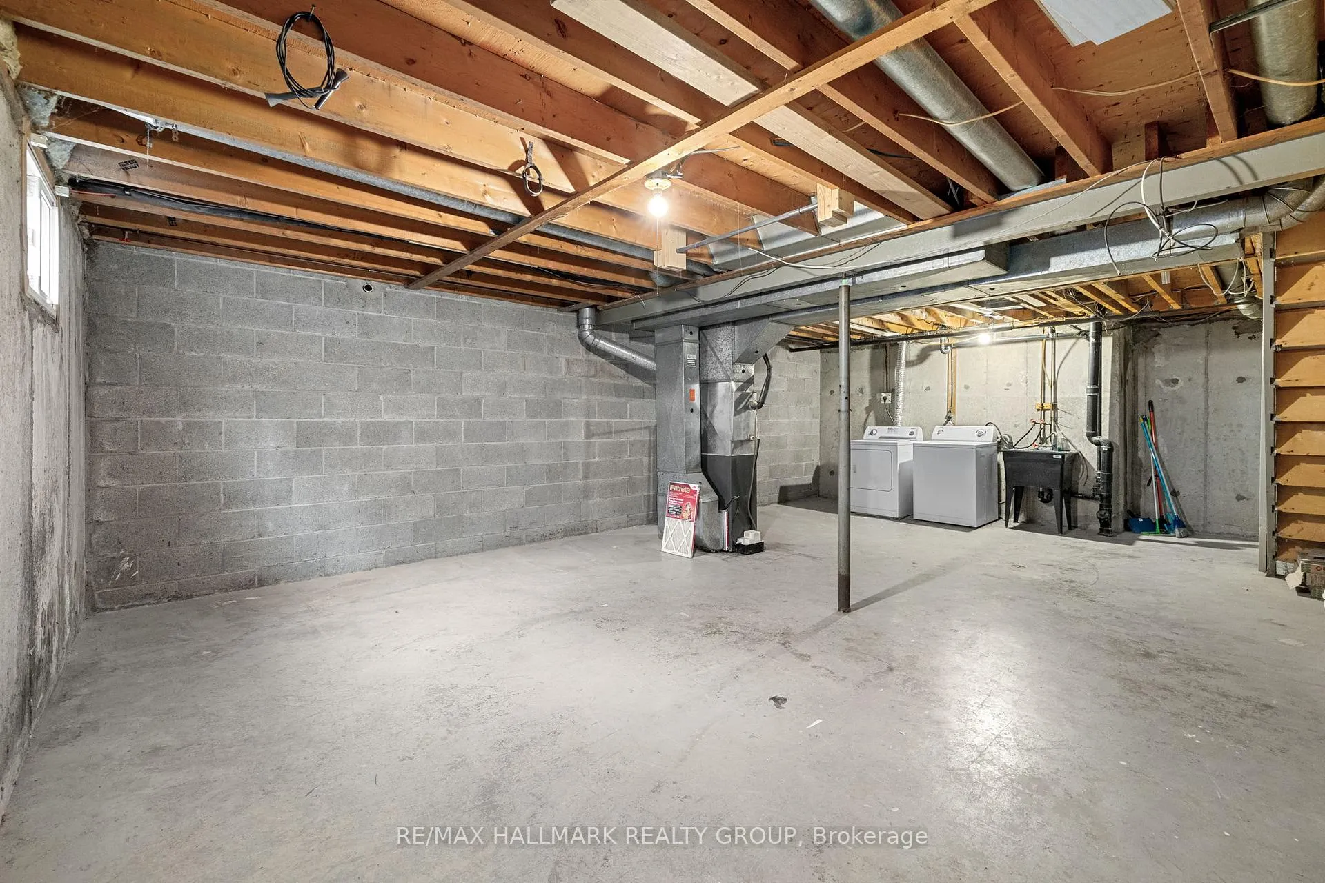 Photo 26 of Unit C, 1458 Heatherington Road, Ottawa, Heron Gate/Industrial Park — HOMEH
