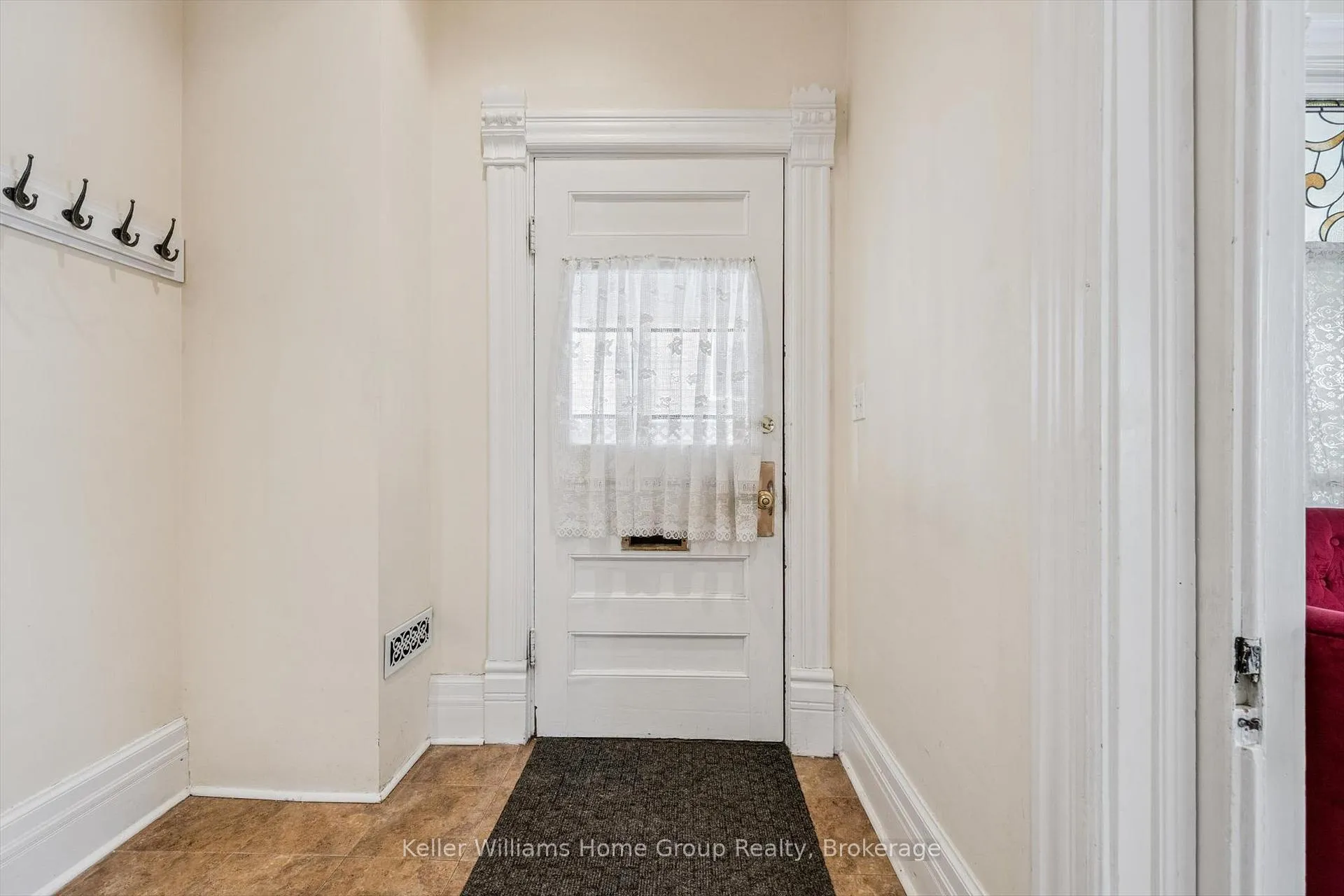 Photo 6 of 17 Archibald Street, Brampton, Brampton West — HOMEH