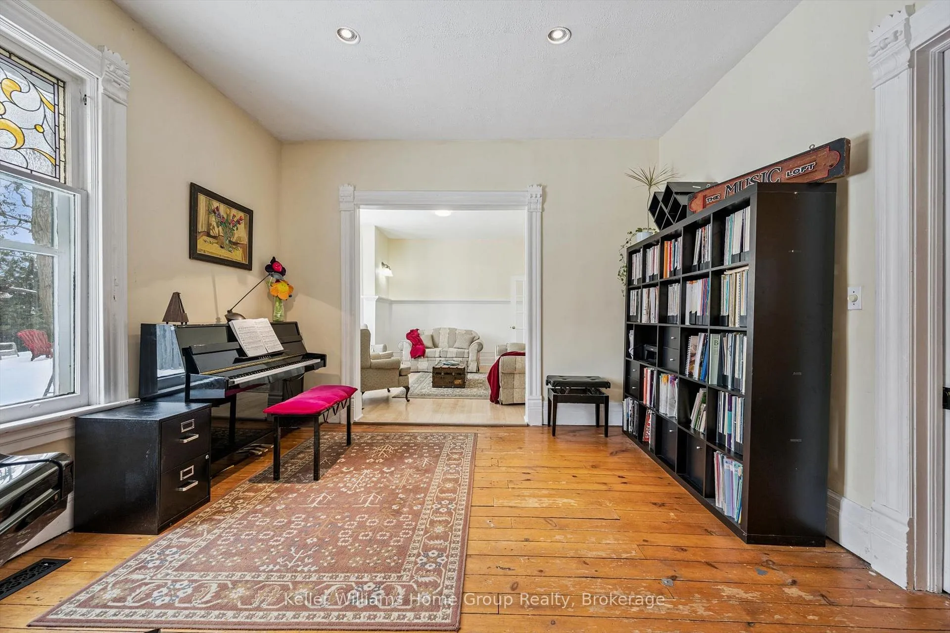 Photo 8 of 17 Archibald Street, Brampton, Brampton West — HOMEH