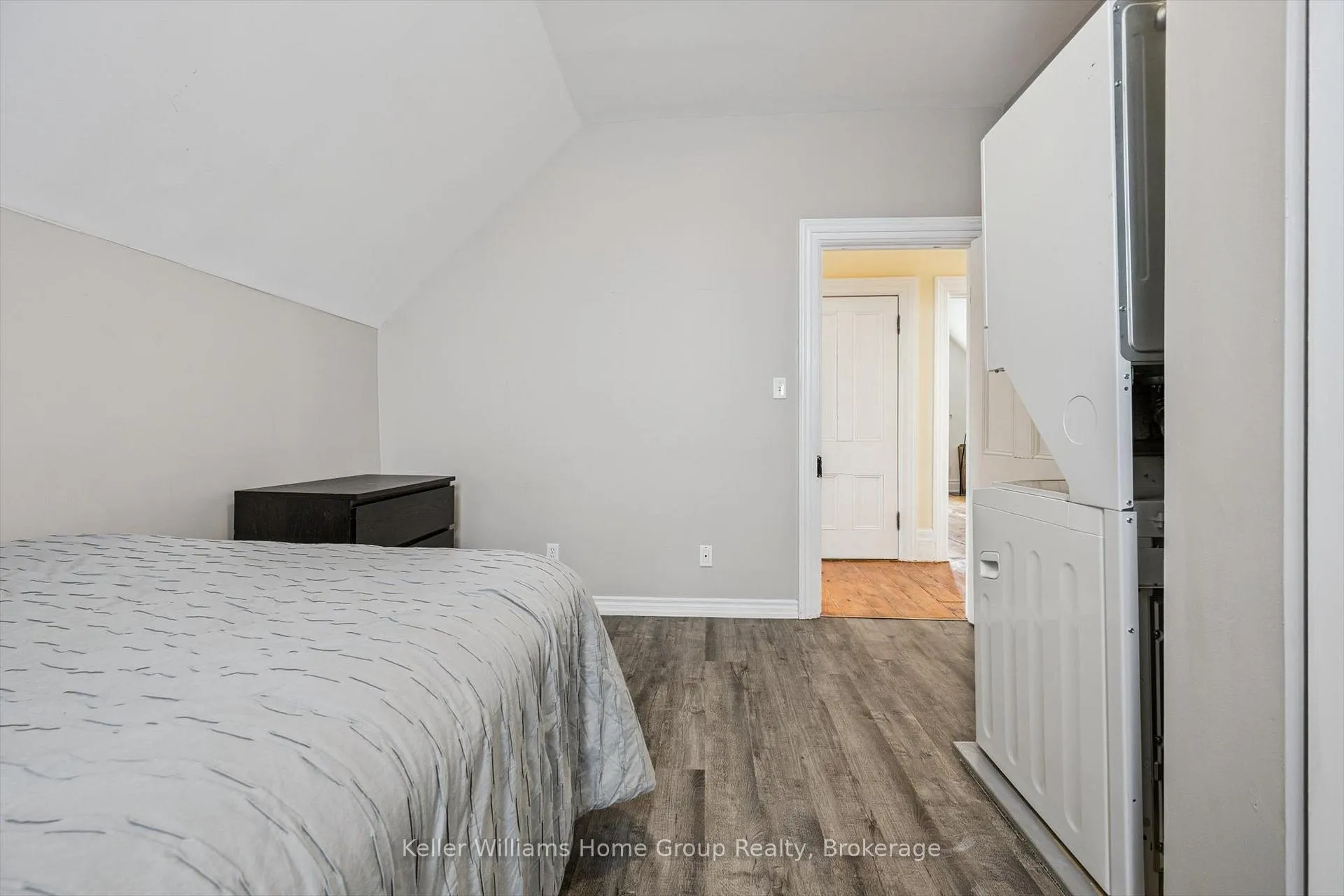 Photo 25 of 17 Archibald Street, Brampton, Brampton West — HOMEH
