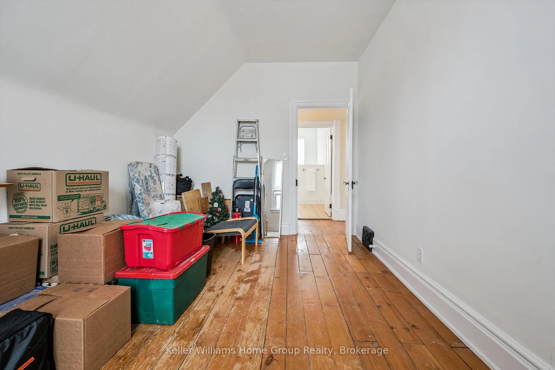 Photo 30 of 17 Archibald Street, Brampton, Brampton West — HOMEH