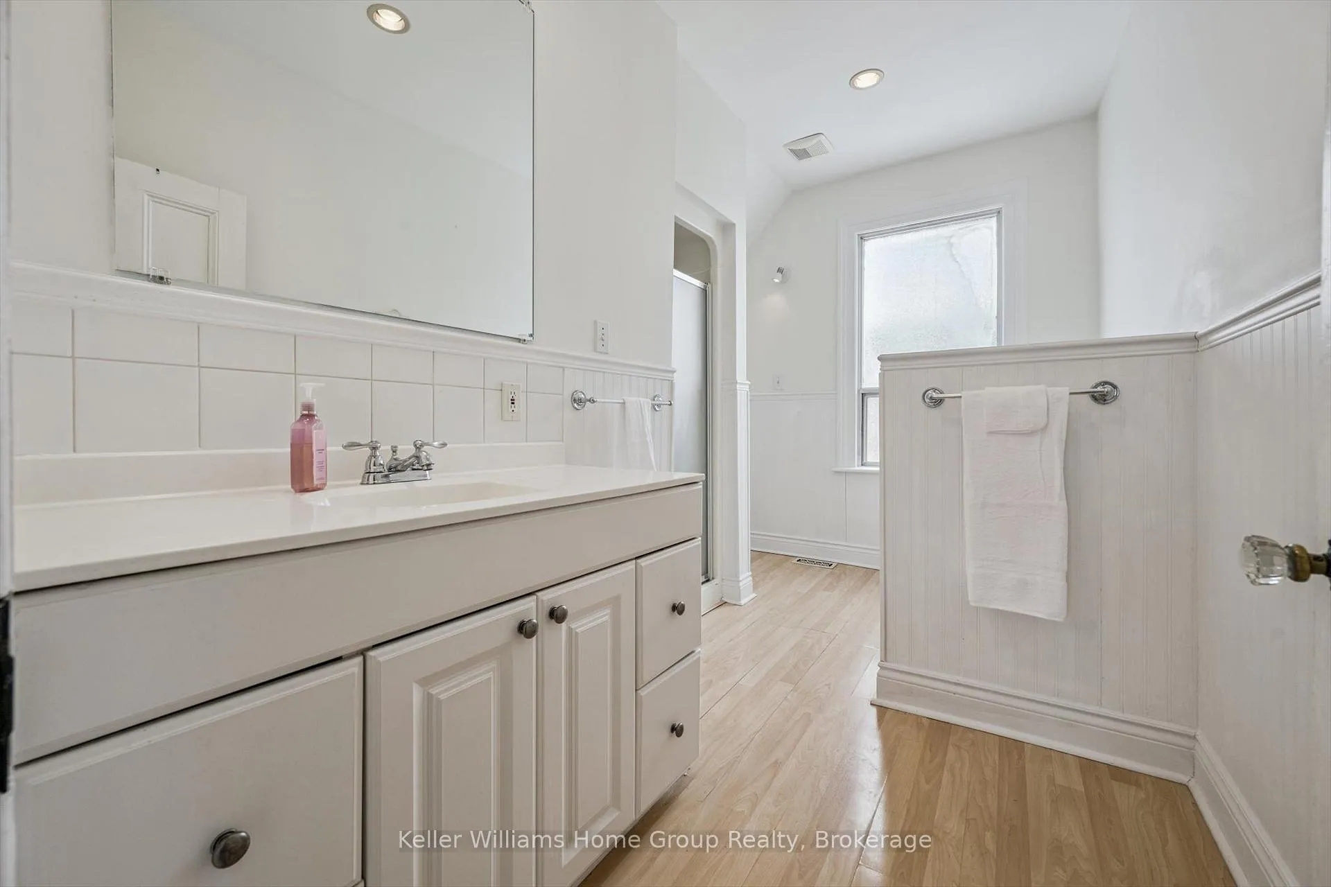 Photo 37 of 17 Archibald Street, Brampton, Brampton West — HOMEH