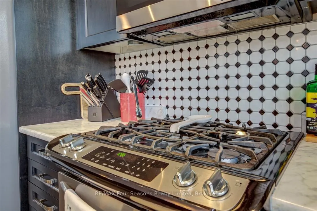 Photo 15 of 44 Lett Avenue, Collingwood — HOMEH