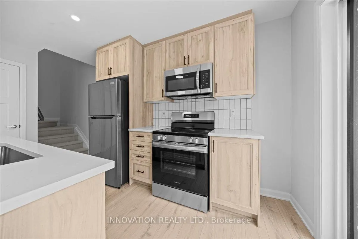Photo 4 of Unit 6, 801 Glenroy Gilbert Drive, Ottawa, Barrhaven - Strandherd — HOMEH