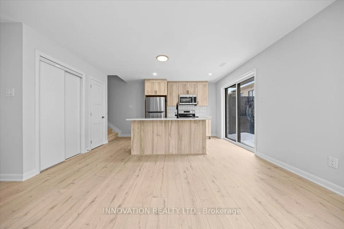 Photo 5 of Unit 6, 801 Glenroy Gilbert Drive, Ottawa, Barrhaven - Strandherd — HOMEH