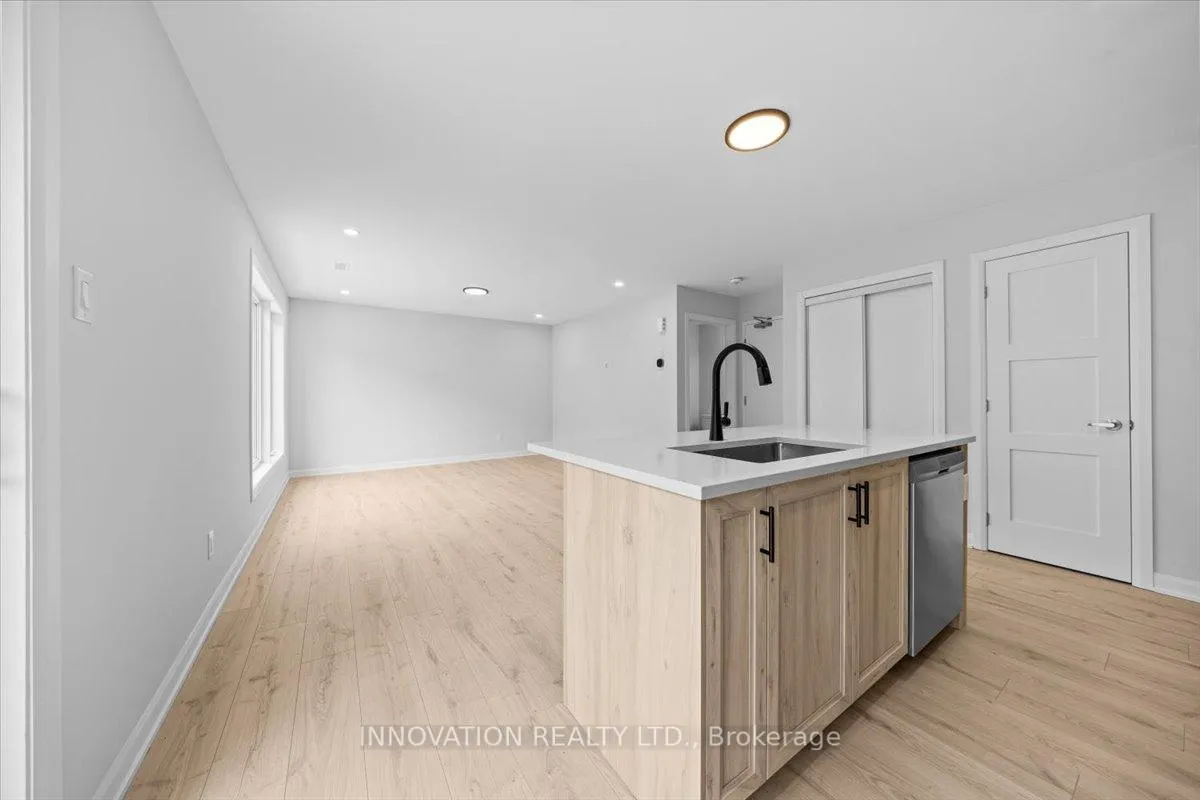 Photo 6 of Unit 6, 801 Glenroy Gilbert Drive, Ottawa, Barrhaven - Strandherd — HOMEH