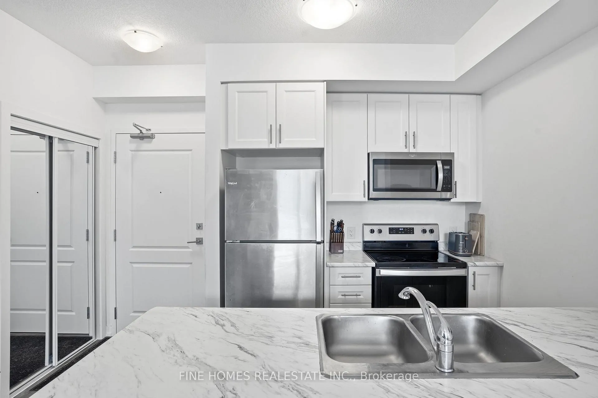 Photo 10 of Unit 217, 470 Dundas Street E, Hamilton, Waterdown — HOMEH