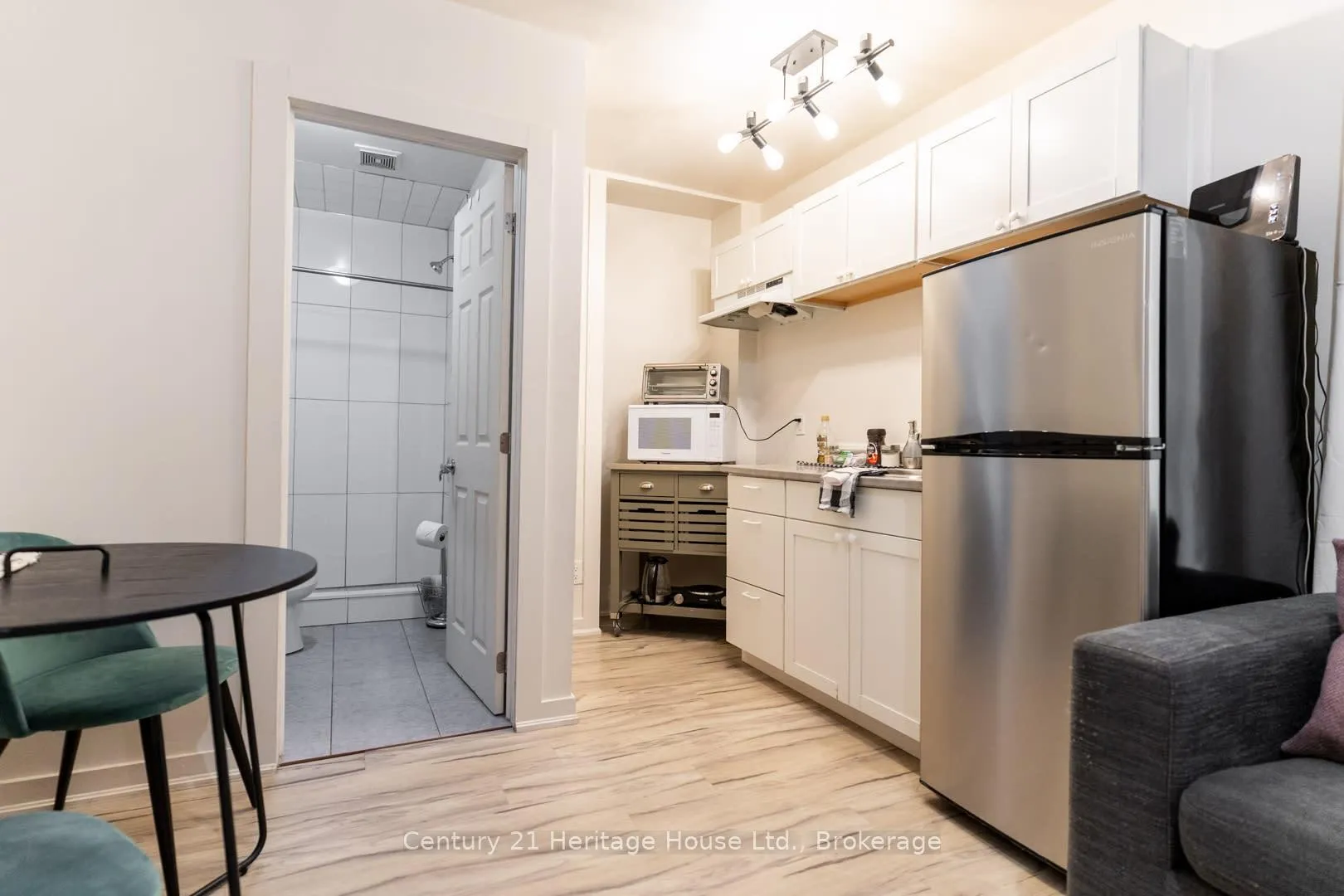 Photo 2 of Unit 2, 212 Wilson Street, Hamilton, Landsdale — HOMEH