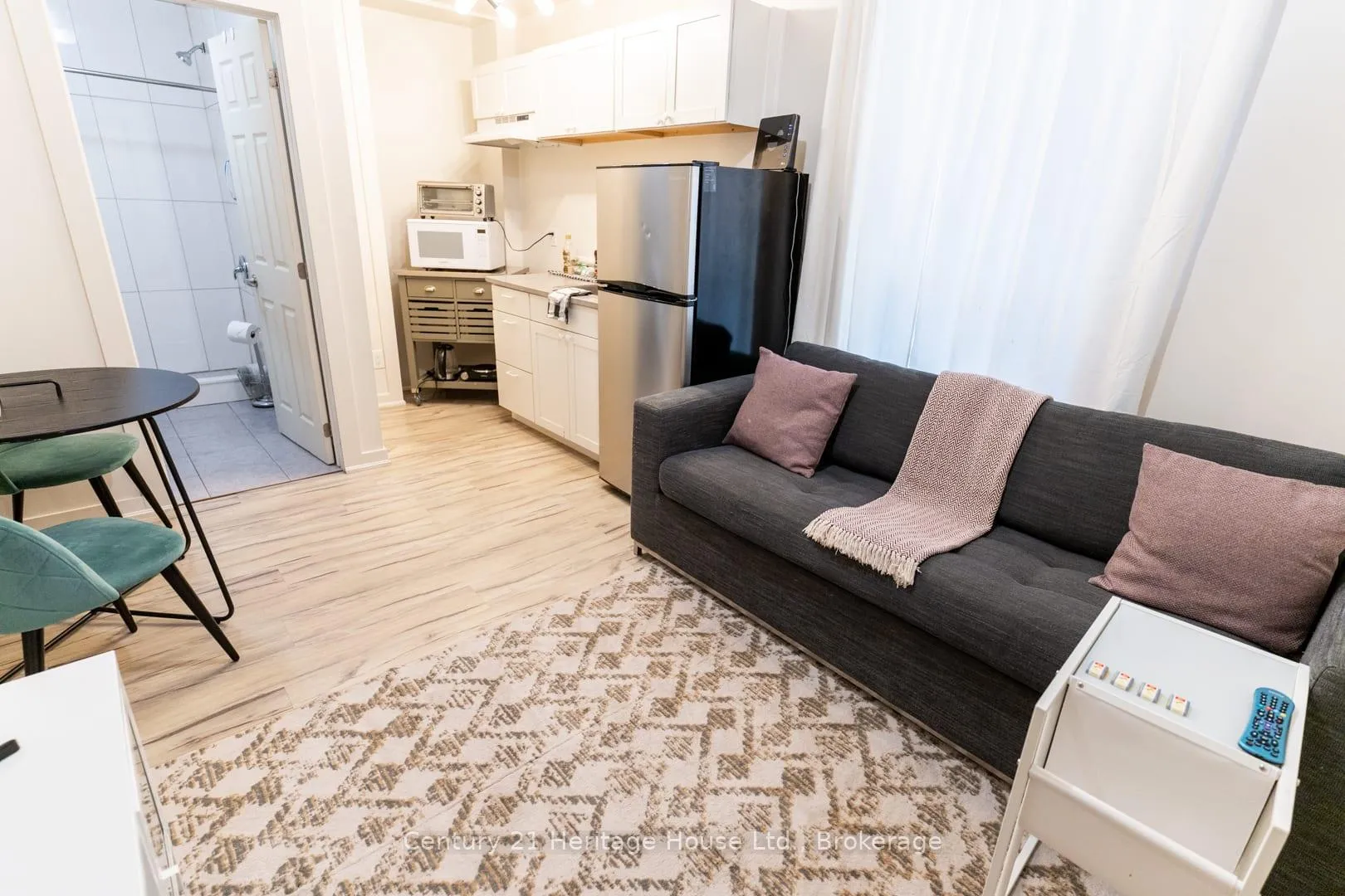 Photo 5 of Unit 2, 212 Wilson Street, Hamilton, Landsdale — HOMEH