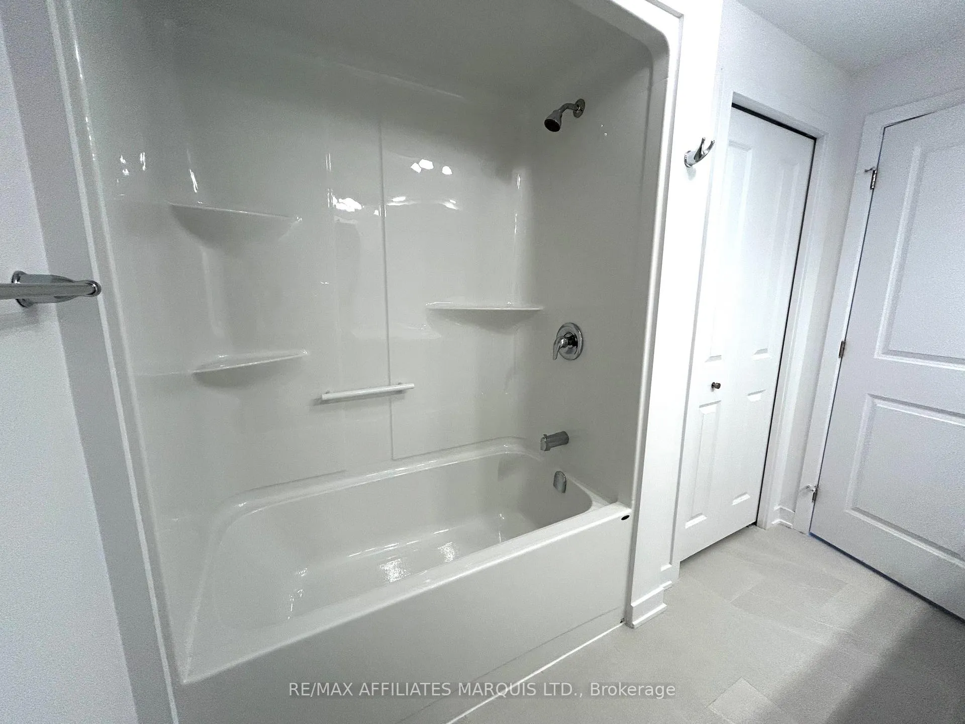 Photo 12 of Unit 204, 229 Water Street E, Cornwall — HOMEH