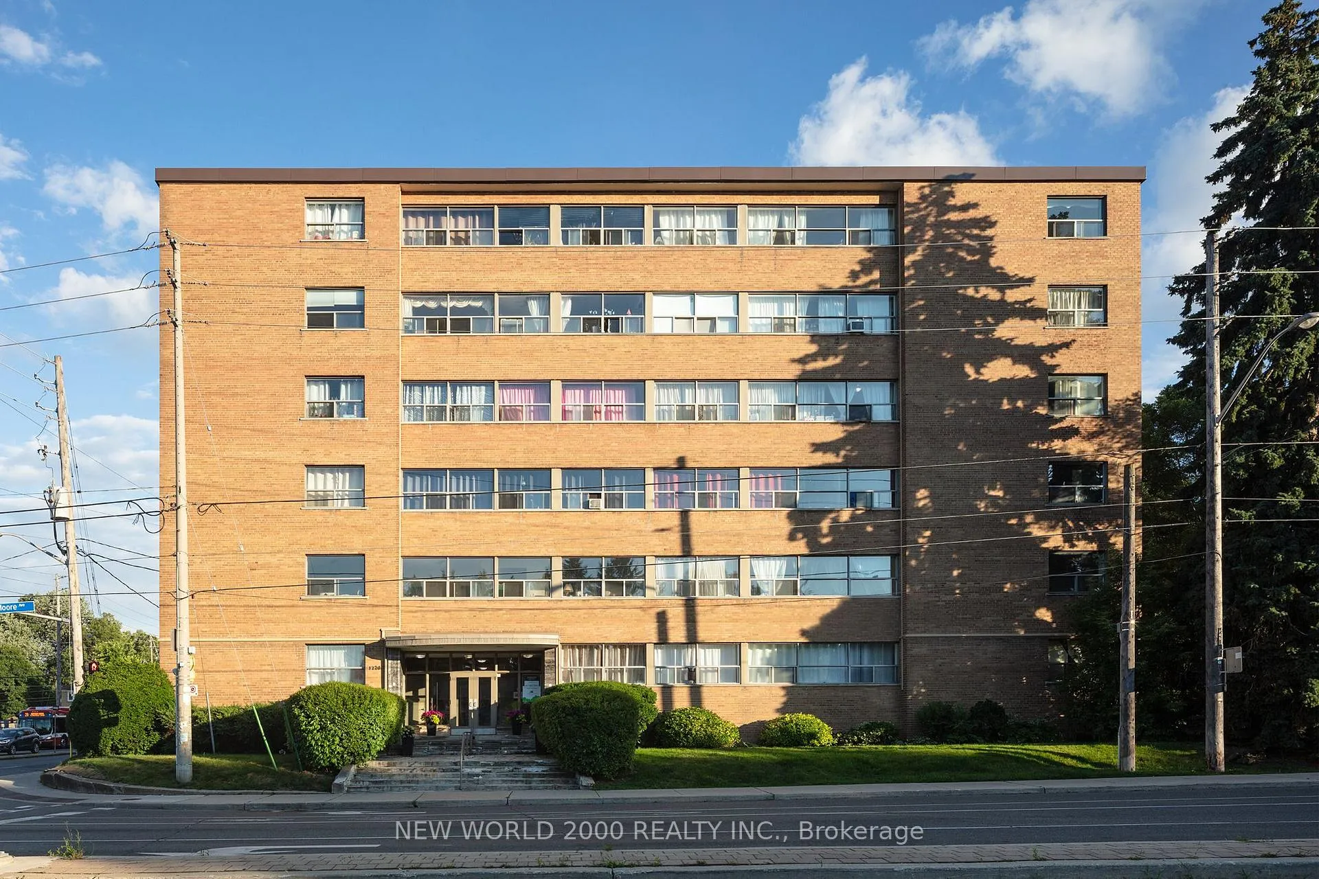 Photo 12 of Unit 208, 1220 Bayview Avenue, Toronto, Leaside — HOMEH