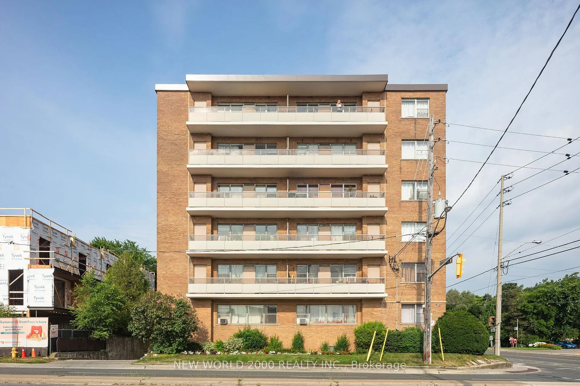 Photo 13 of Unit 208, 1220 Bayview Avenue, Toronto, Leaside — HOMEH