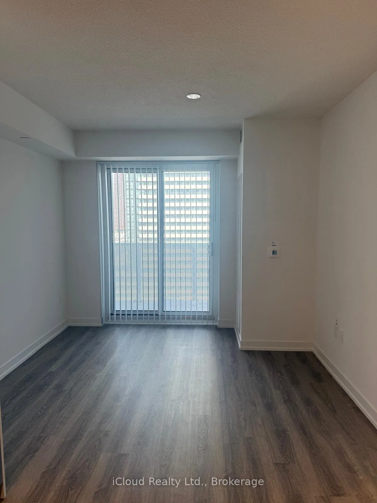 Photo 13 of Unit 1602, 195 Commerce Street, Vaughan, Vaughan Corporate Centre — HOMEH