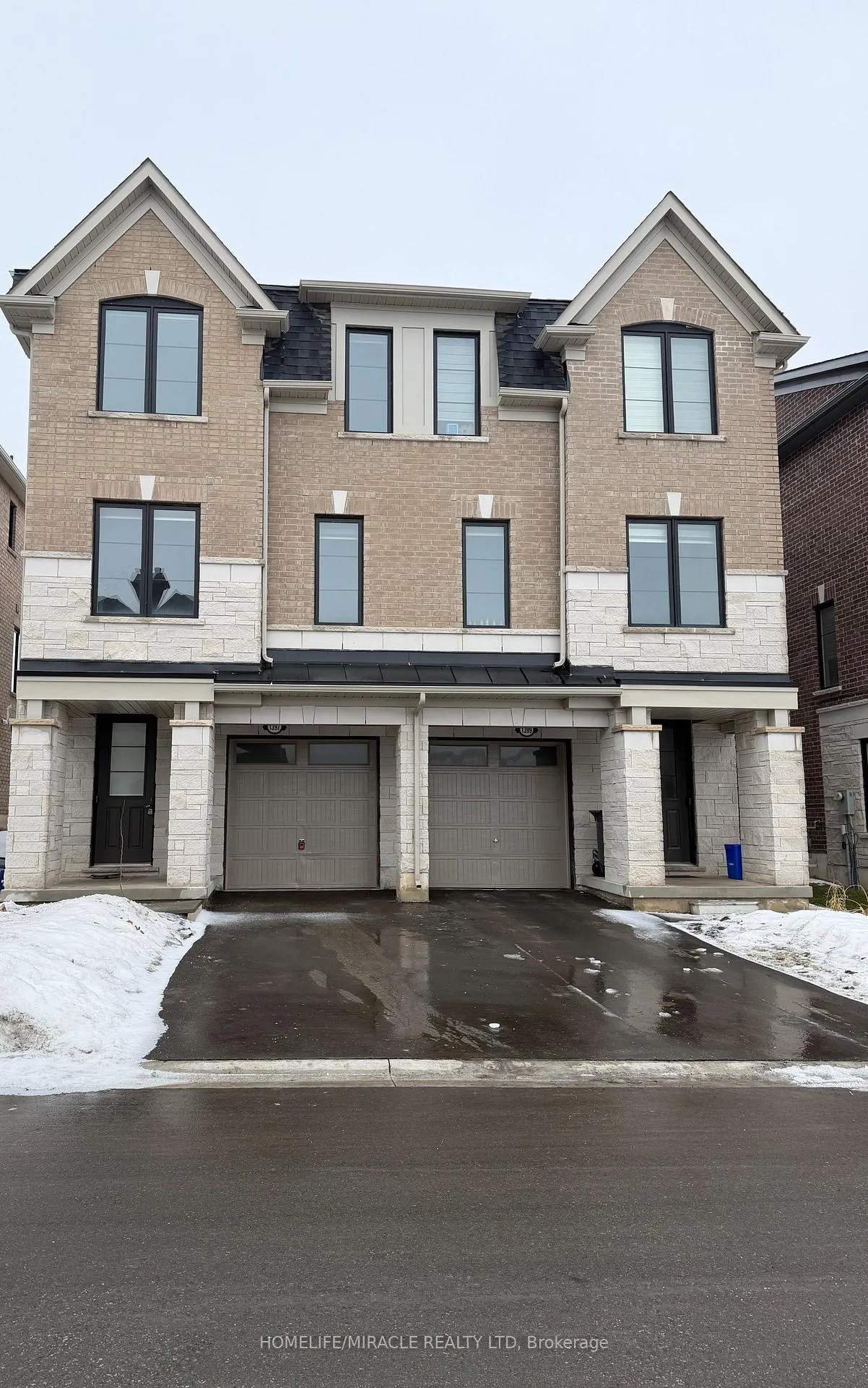 Photo 1 of 1397 National Common, Burlington, Tyandaga — HOMEH