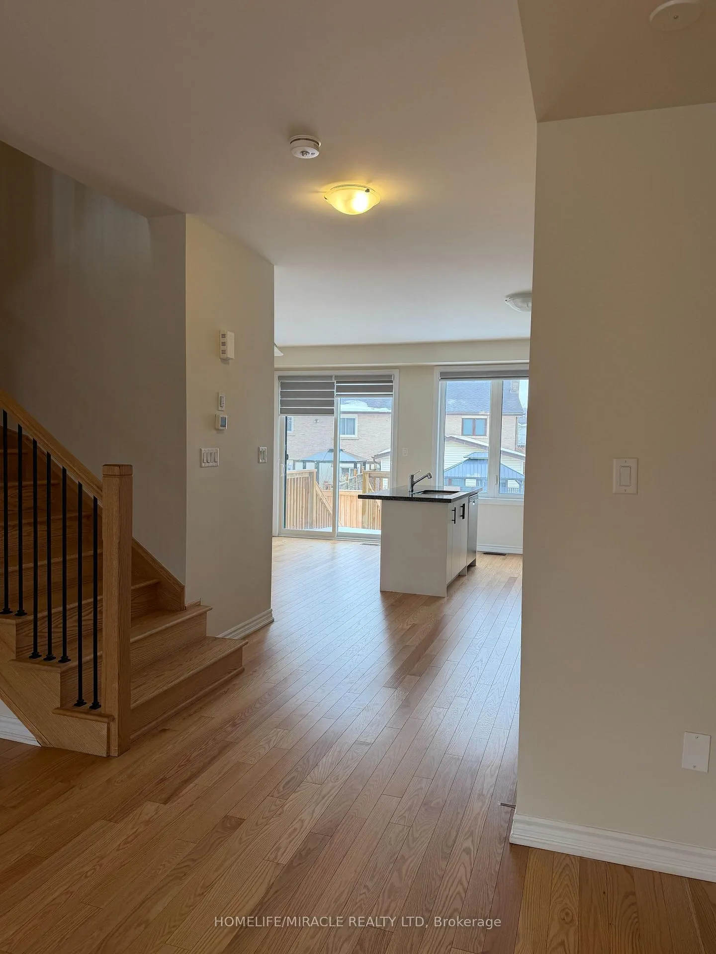 Photo 4 of 1397 National Common, Burlington, Tyandaga — HOMEH