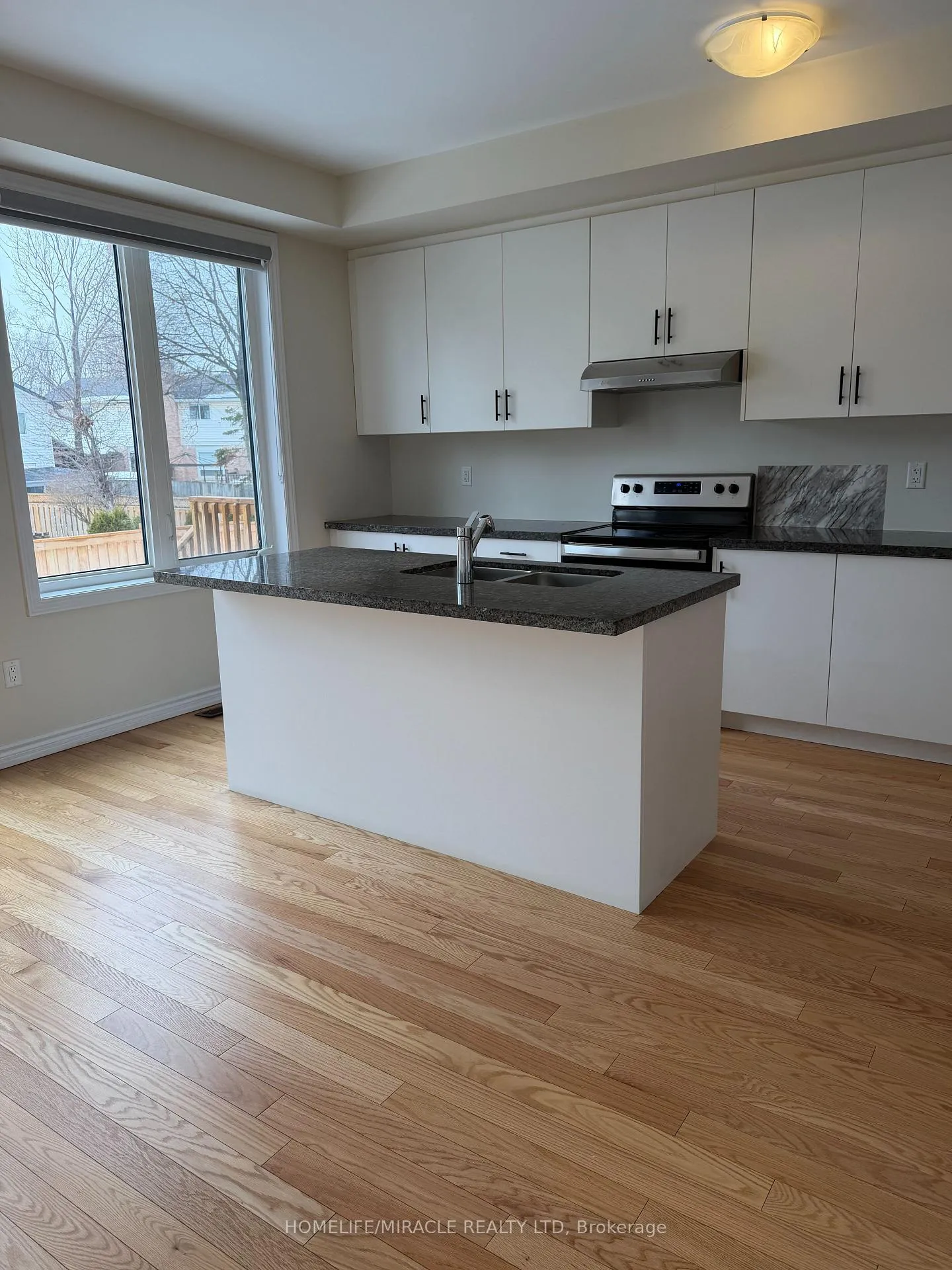 Photo 6 of 1397 National Common, Burlington, Tyandaga — HOMEH