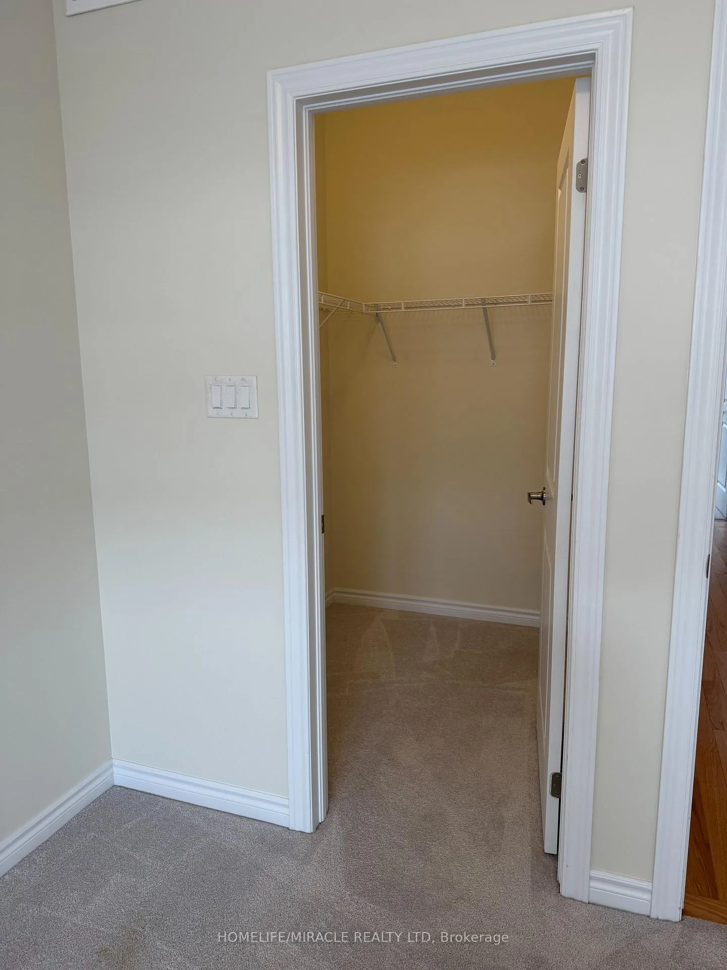 Photo 8 of 1397 National Common, Burlington, Tyandaga — HOMEH