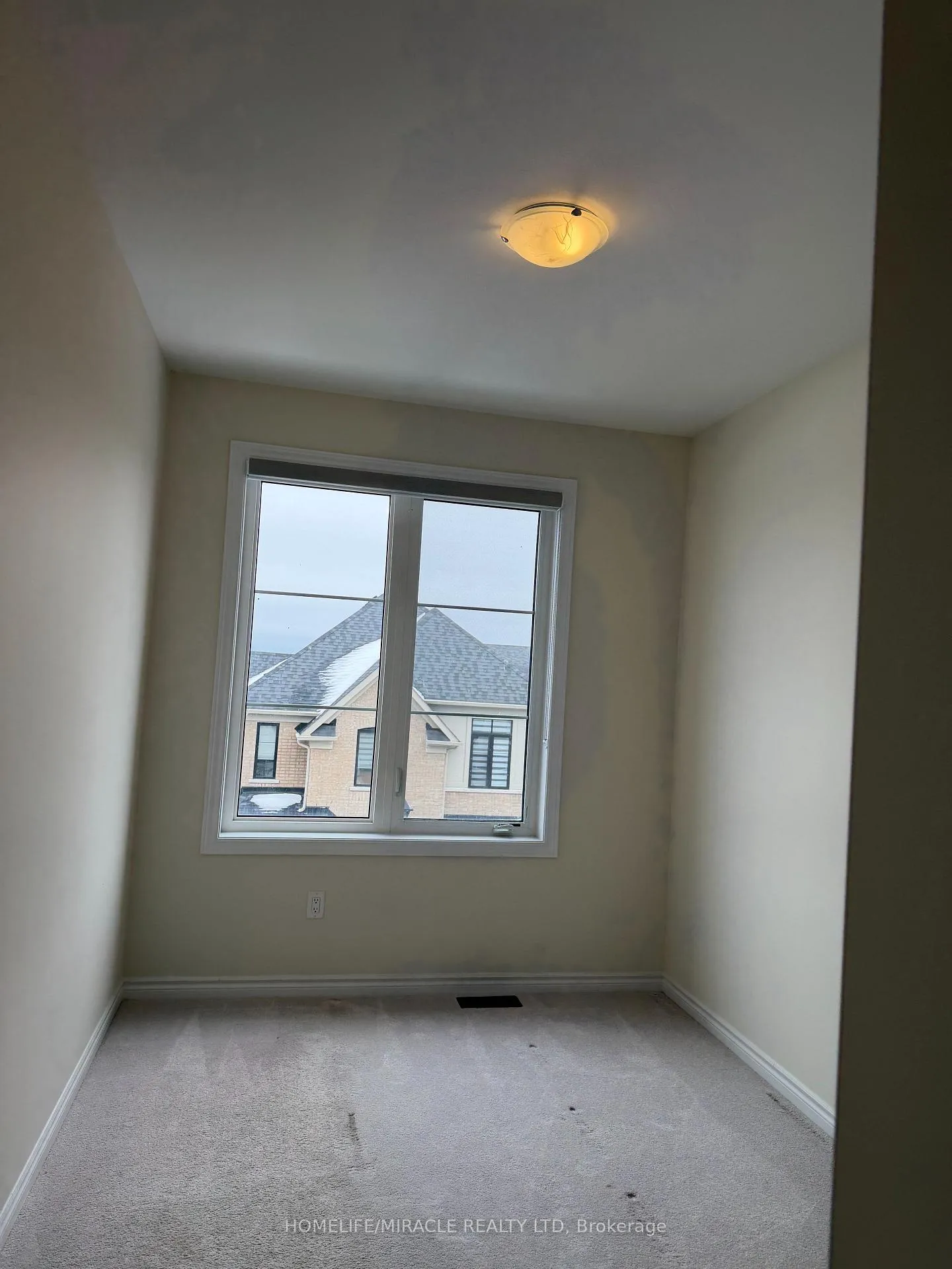 Photo 10 of 1397 National Common, Burlington, Tyandaga — HOMEH