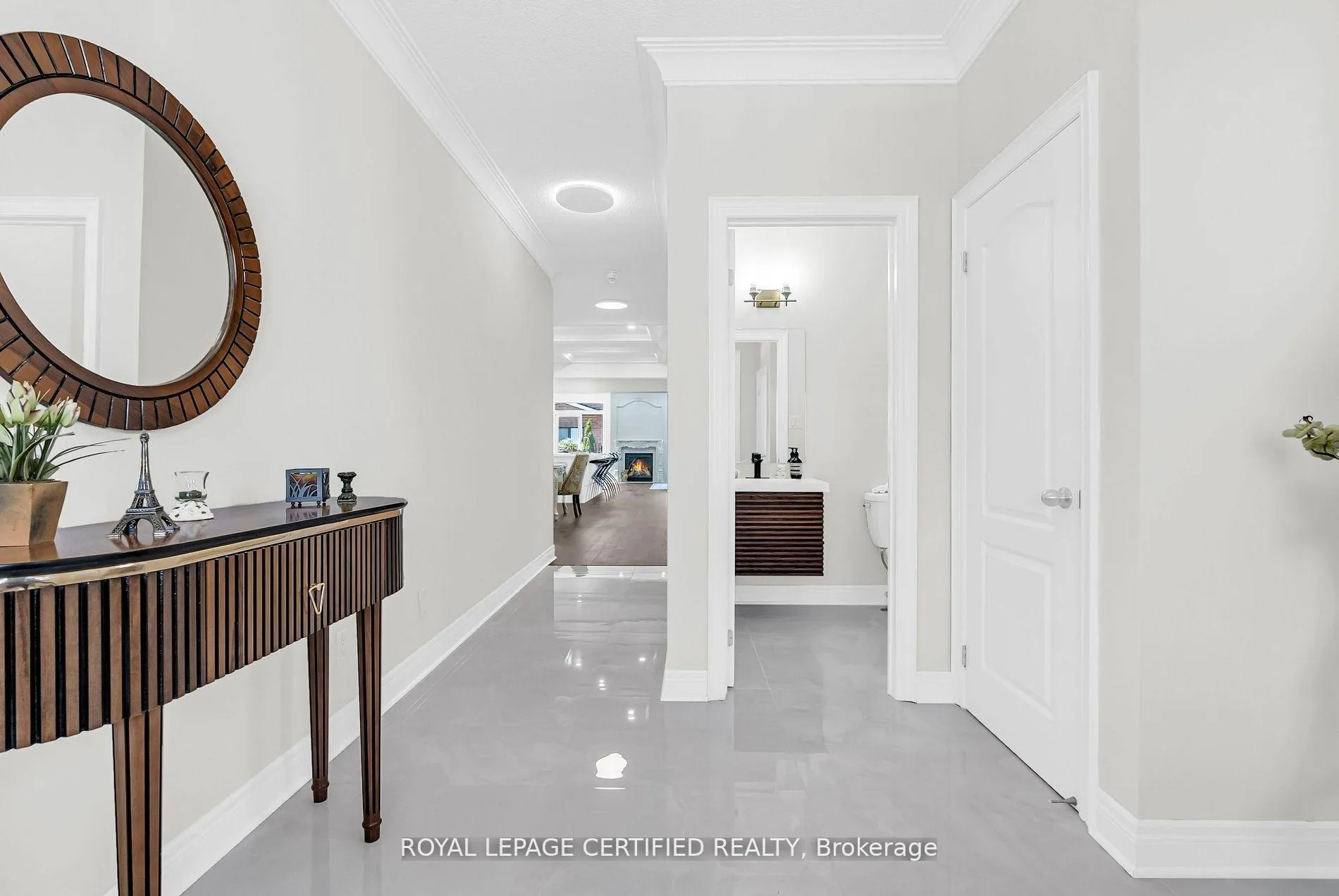 Photo 6 of 61 Dunley Crescent, Brampton, Credit Valley — HOMEH