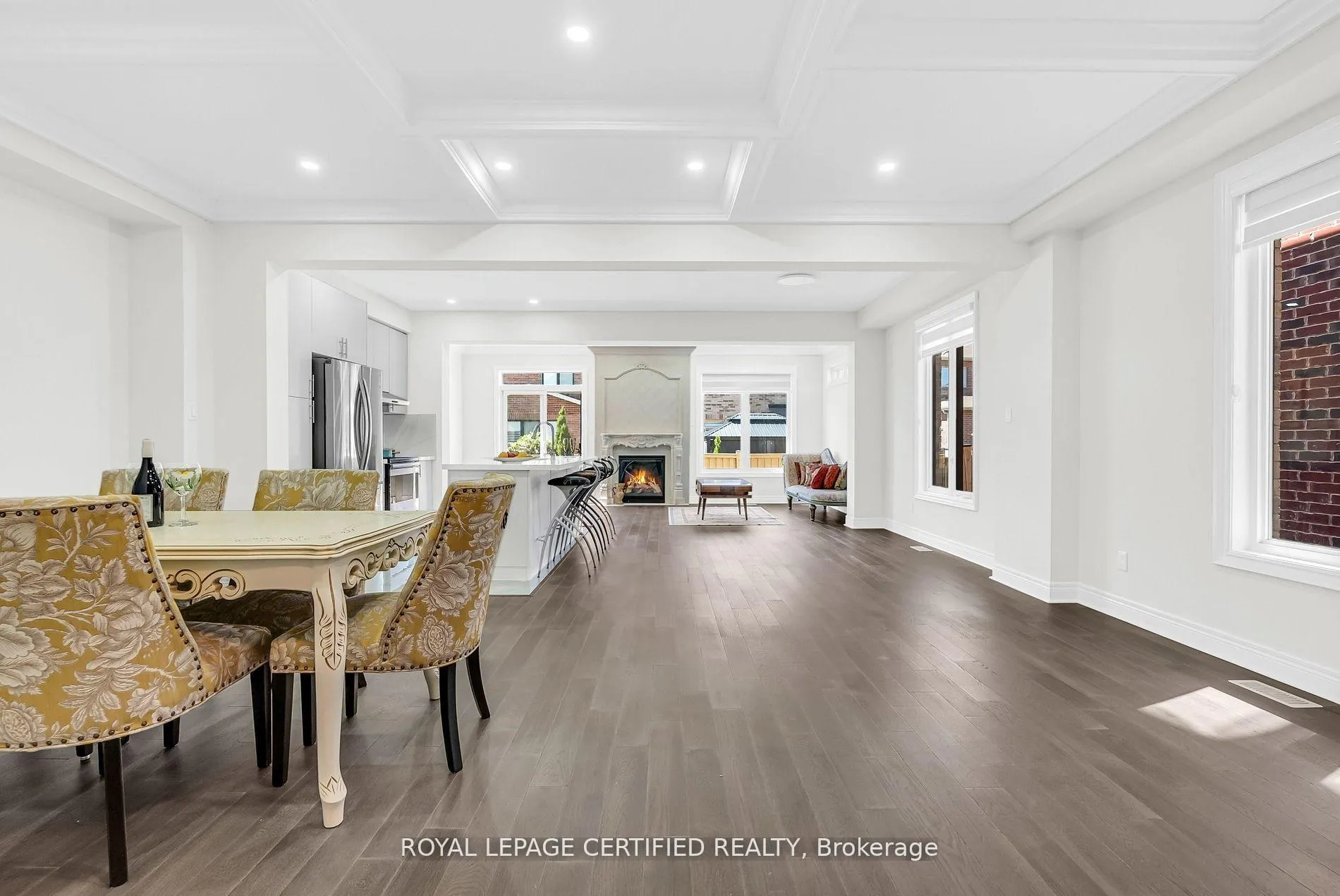 Photo 7 of 61 Dunley Crescent, Brampton, Credit Valley — HOMEH