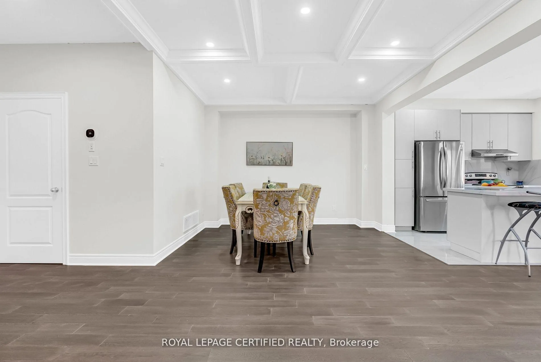 Photo 8 of 61 Dunley Crescent, Brampton, Credit Valley — HOMEH