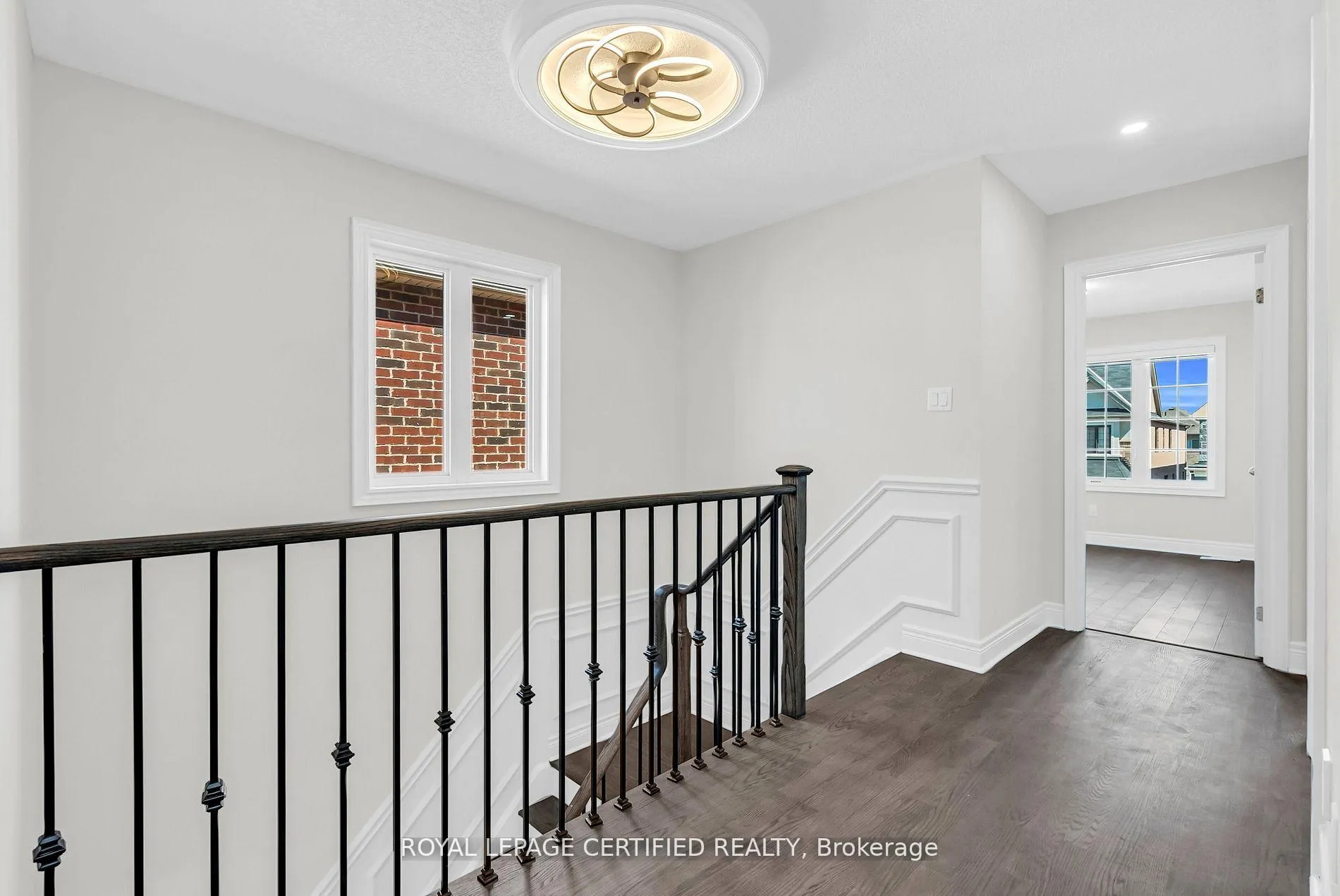 Photo 12 of 61 Dunley Crescent, Brampton, Credit Valley — HOMEH