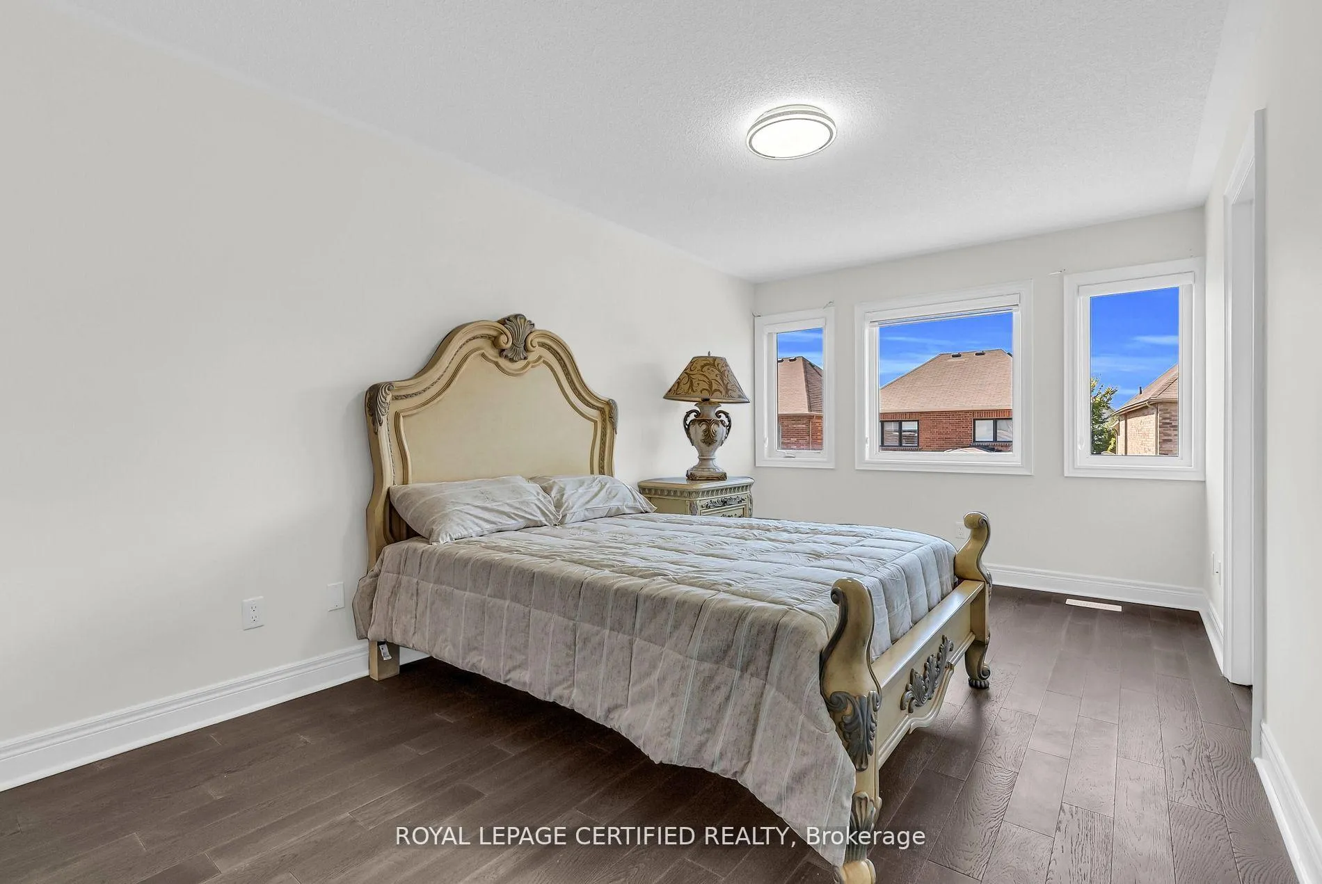 Photo 13 of 61 Dunley Crescent, Brampton, Credit Valley — HOMEH