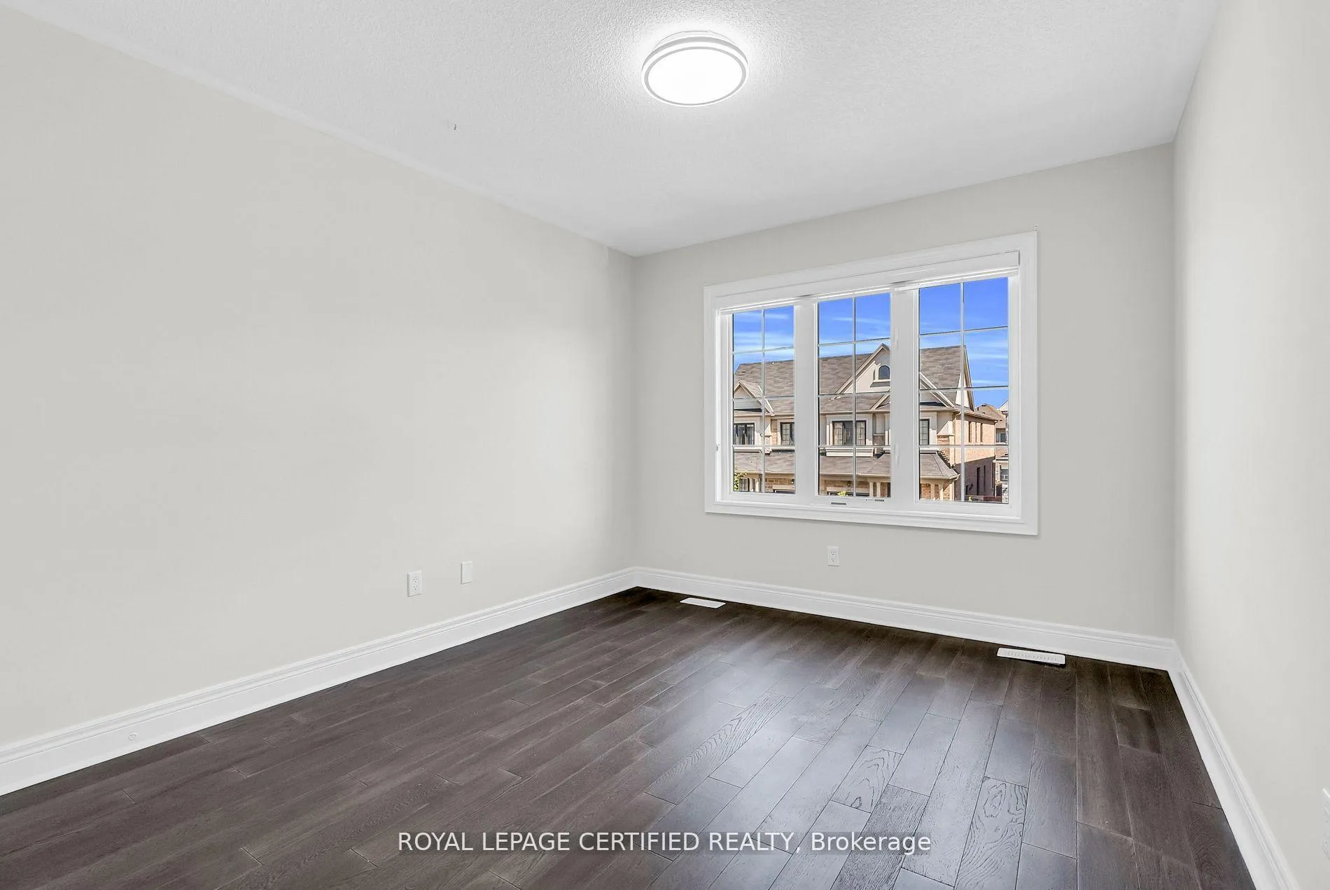 Photo 17 of 61 Dunley Crescent, Brampton, Credit Valley — HOMEH