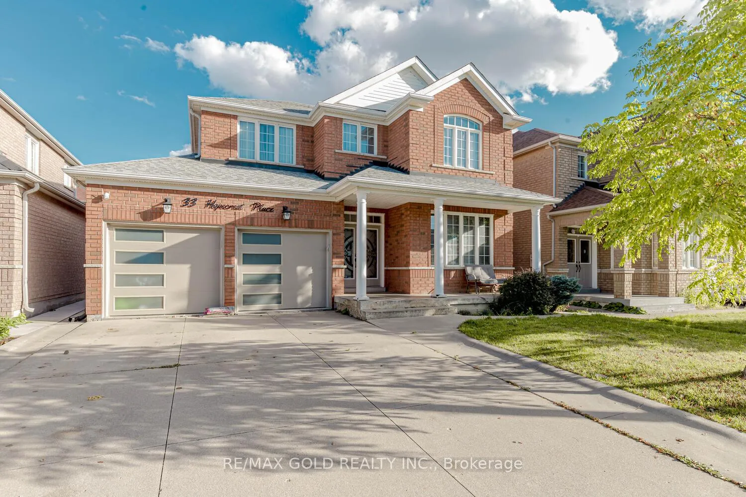 Photo 2 of 33 Hopecrest Place, Brampton, Sandringham-Wellington — HOMEH