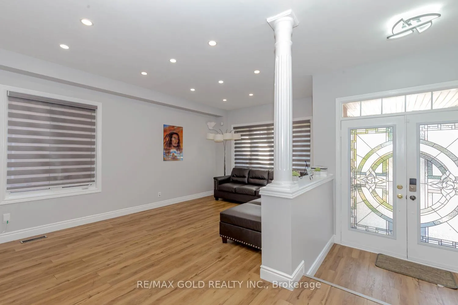 Photo 8 of 33 Hopecrest Place, Brampton, Sandringham-Wellington — HOMEH
