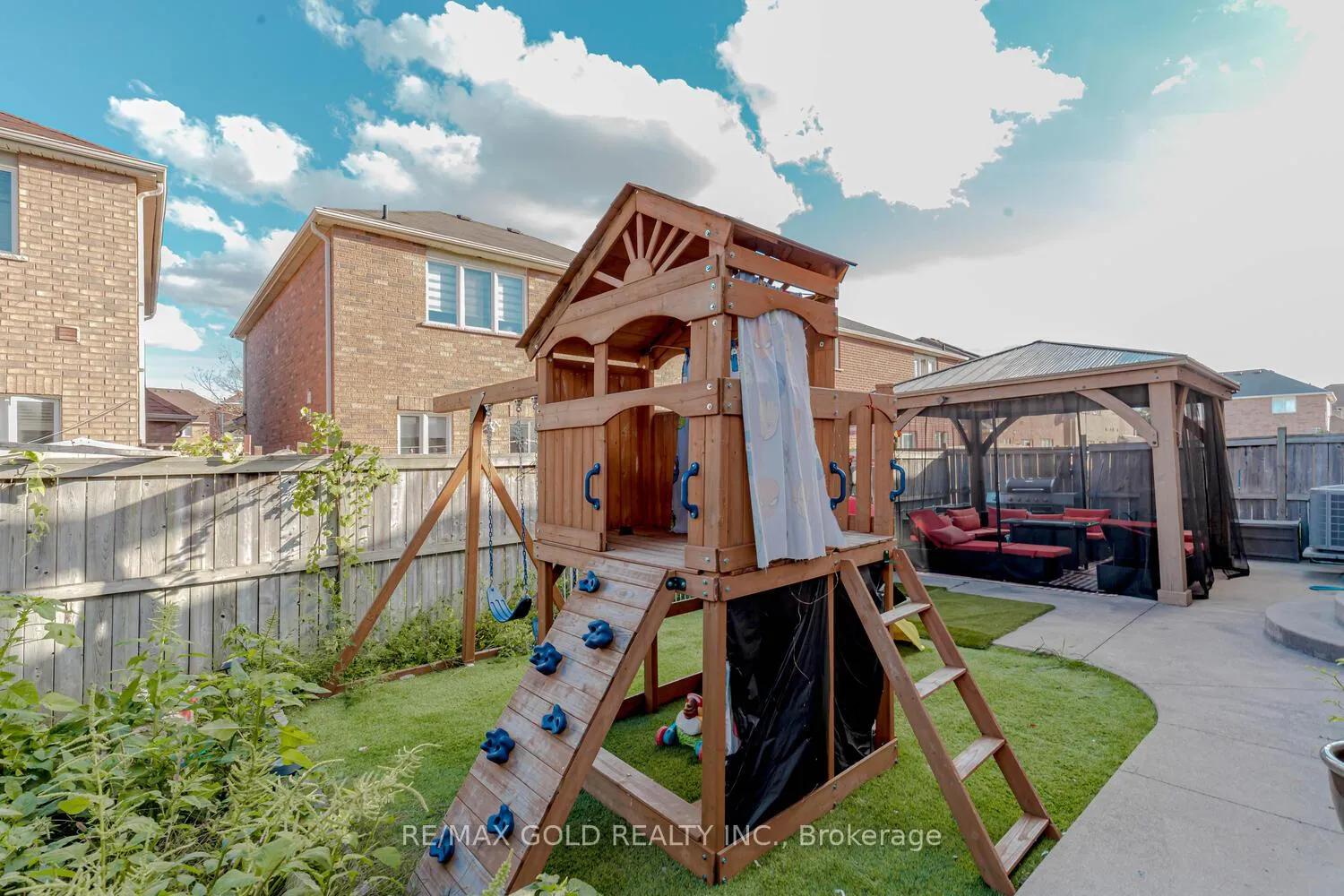 Photo 38 of 33 Hopecrest Place, Brampton, Sandringham-Wellington — HOMEH