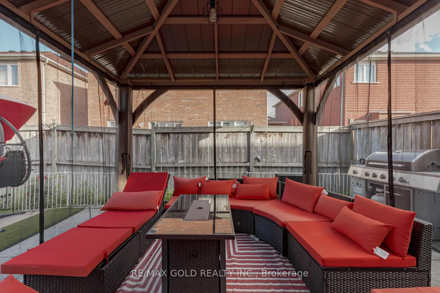 Photo 40 of 33 Hopecrest Place, Brampton, Sandringham-Wellington — HOMEH