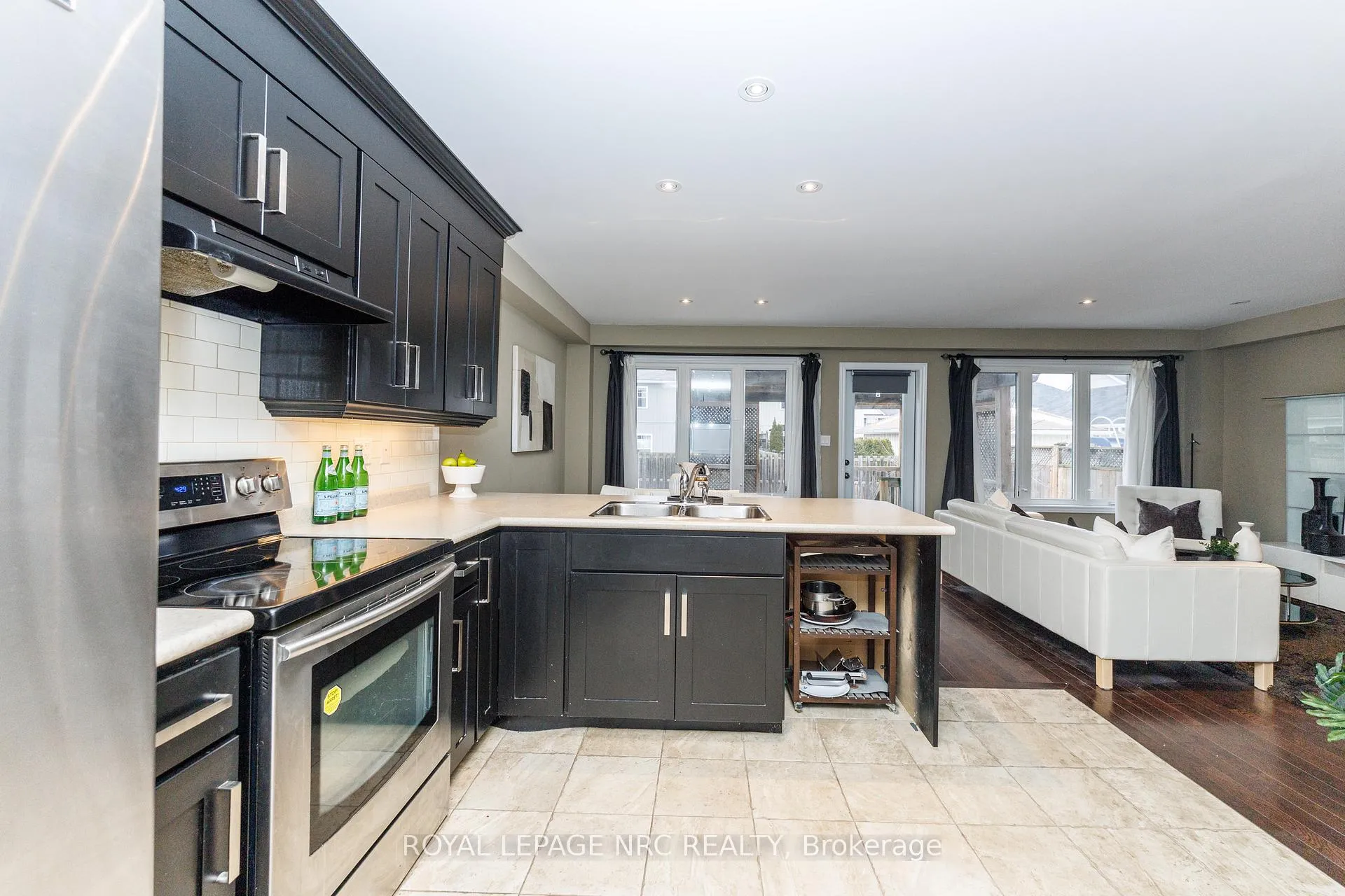 Photo 4 of 61 Haig Street, St. Catharines, Haig — HOMEH