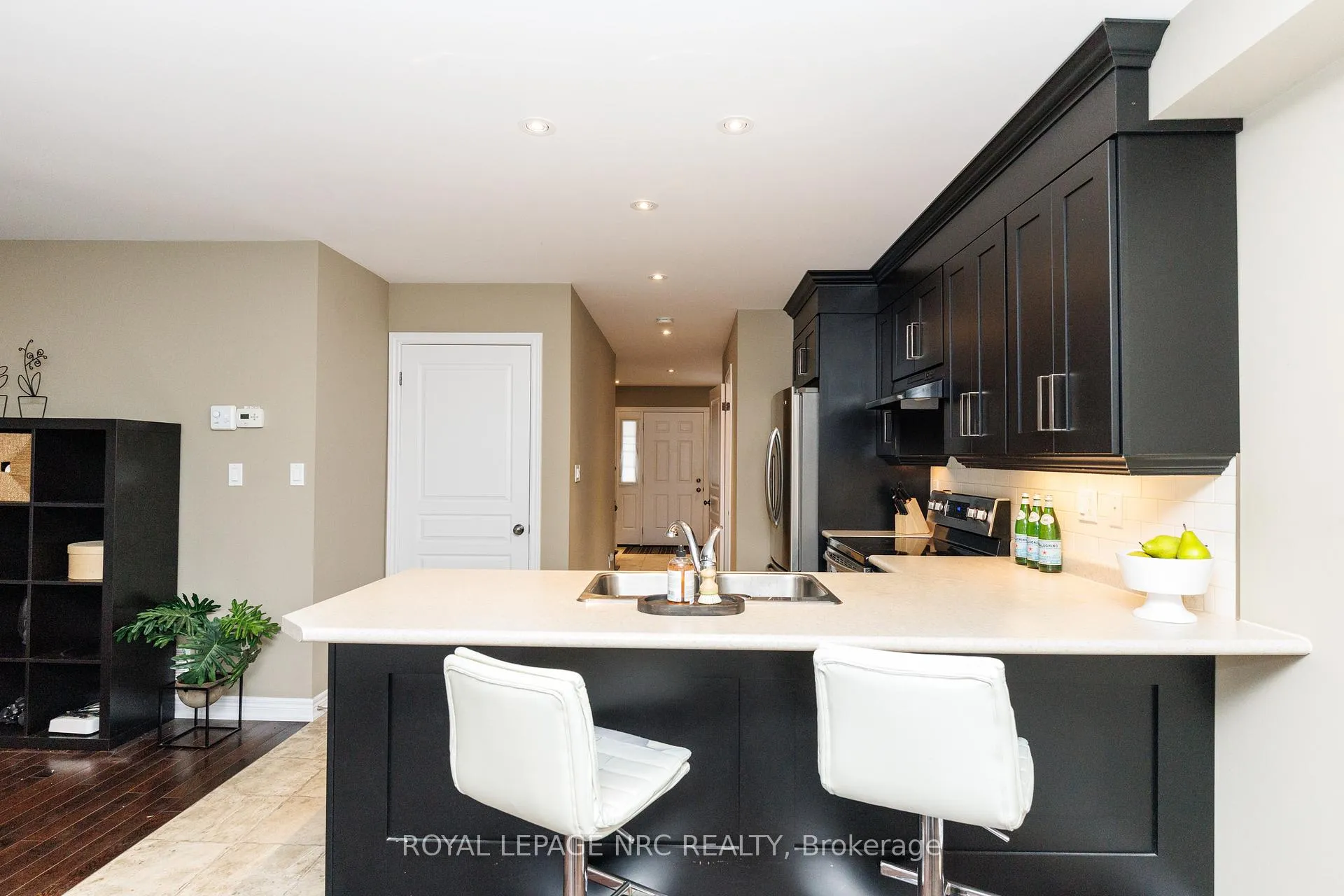 Photo 9 of 61 Haig Street, St. Catharines, Haig — HOMEH