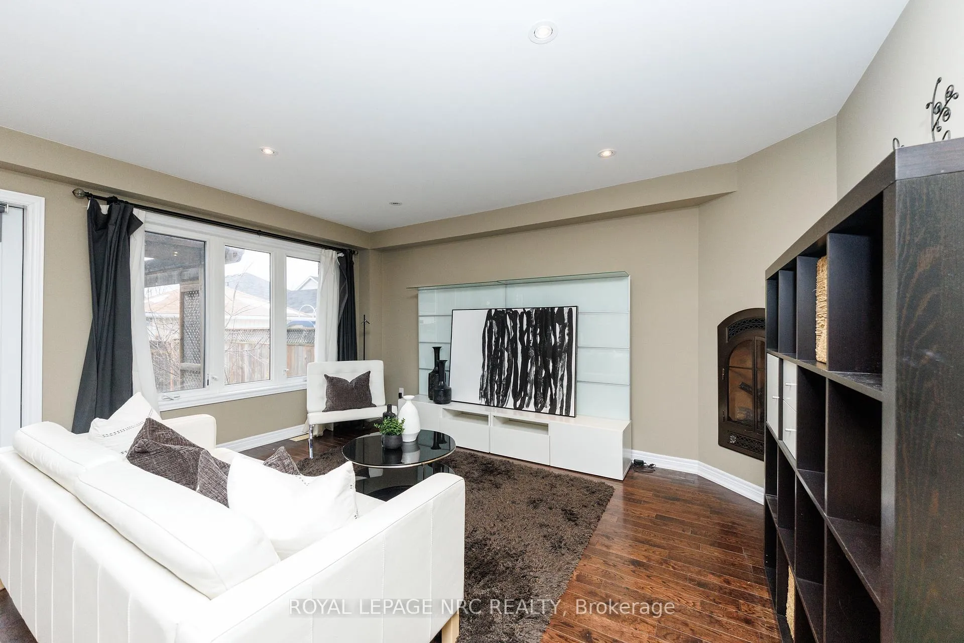 Photo 12 of 61 Haig Street, St. Catharines, Haig — HOMEH