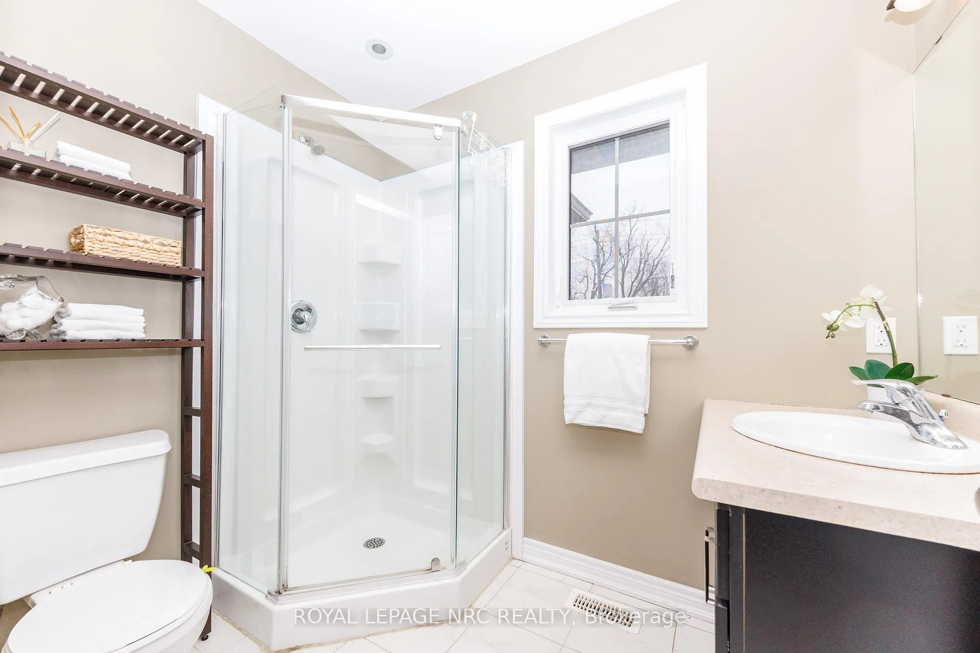 Photo 19 of 61 Haig Street, St. Catharines, Haig — HOMEH