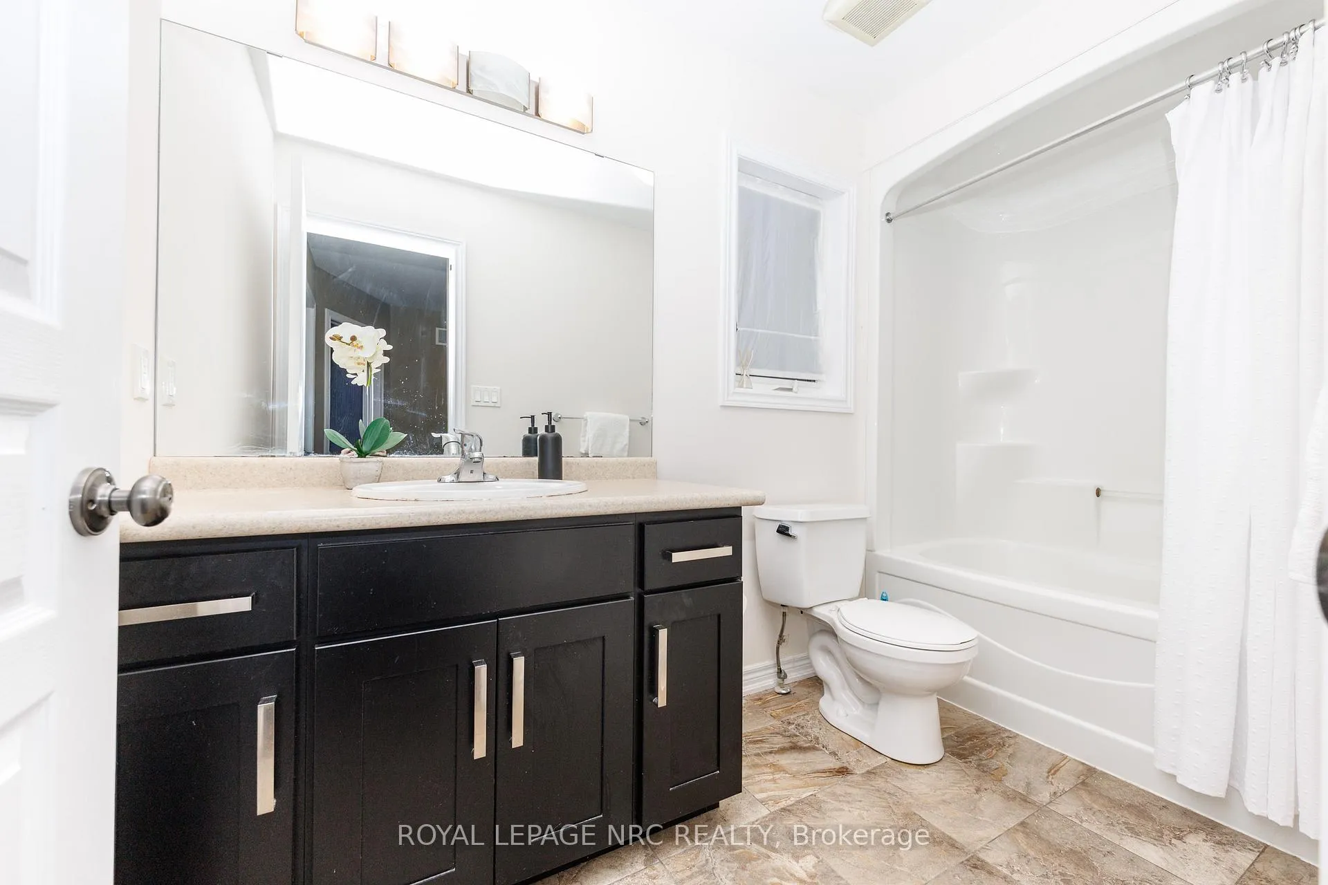 Photo 23 of 61 Haig Street, St. Catharines, Haig — HOMEH
