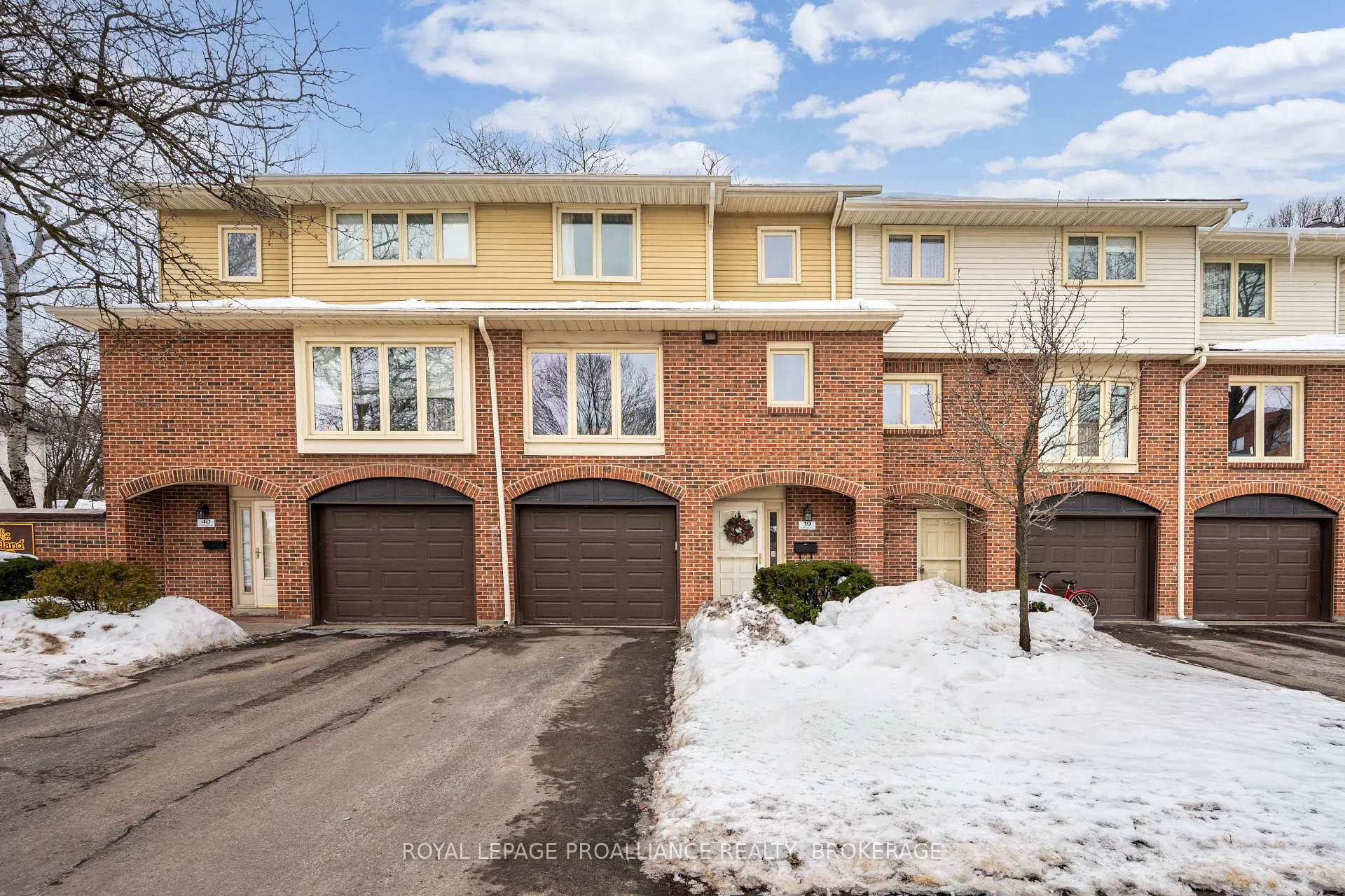 Photo 1 of Unit 39, 115 Wright Crescent, Kingston, Central City East — HOMEH