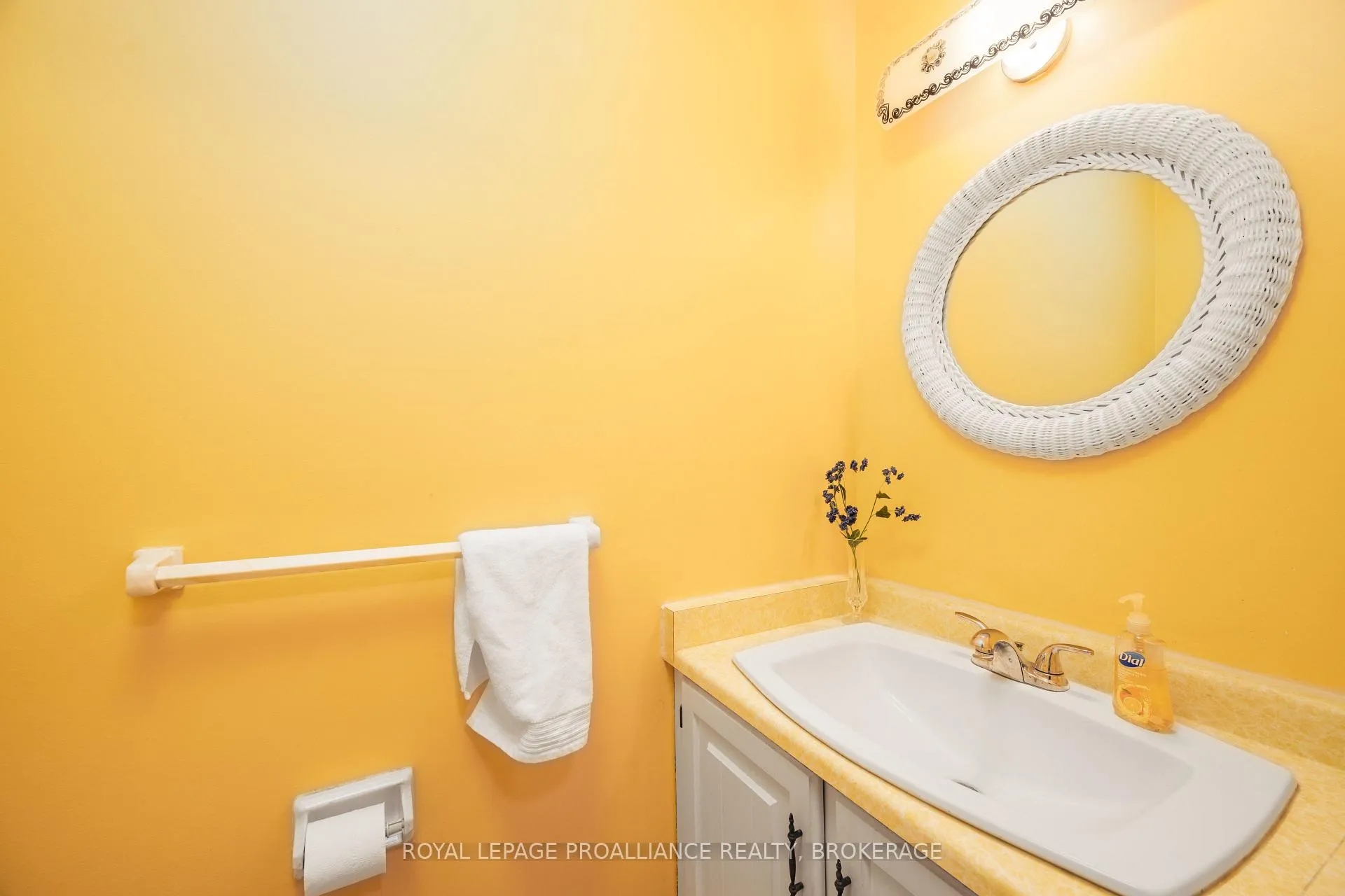 Photo 5 of Unit 39, 115 Wright Crescent, Kingston, Central City East — HOMEH
