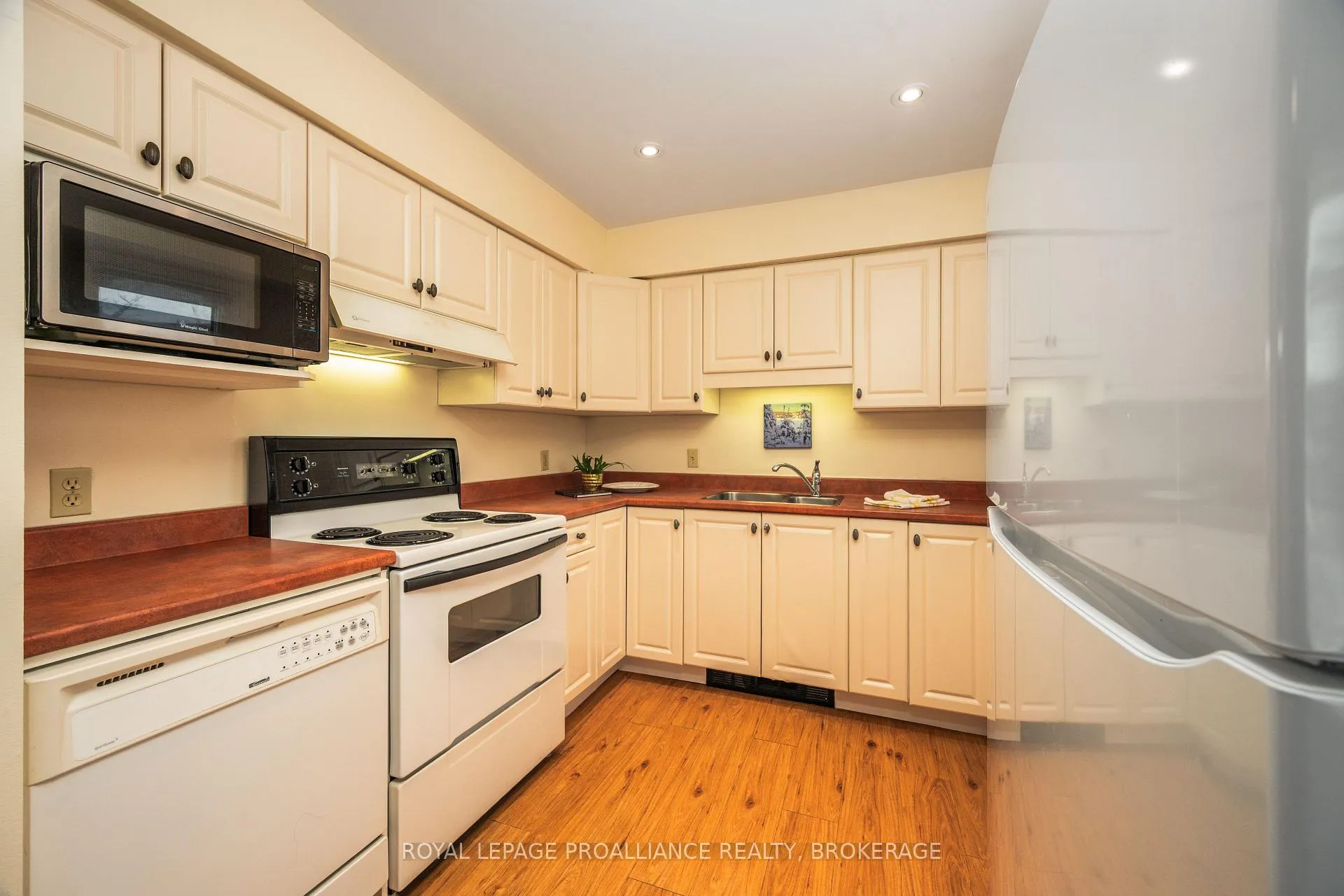 Photo 15 of Unit 39, 115 Wright Crescent, Kingston, Central City East — HOMEH