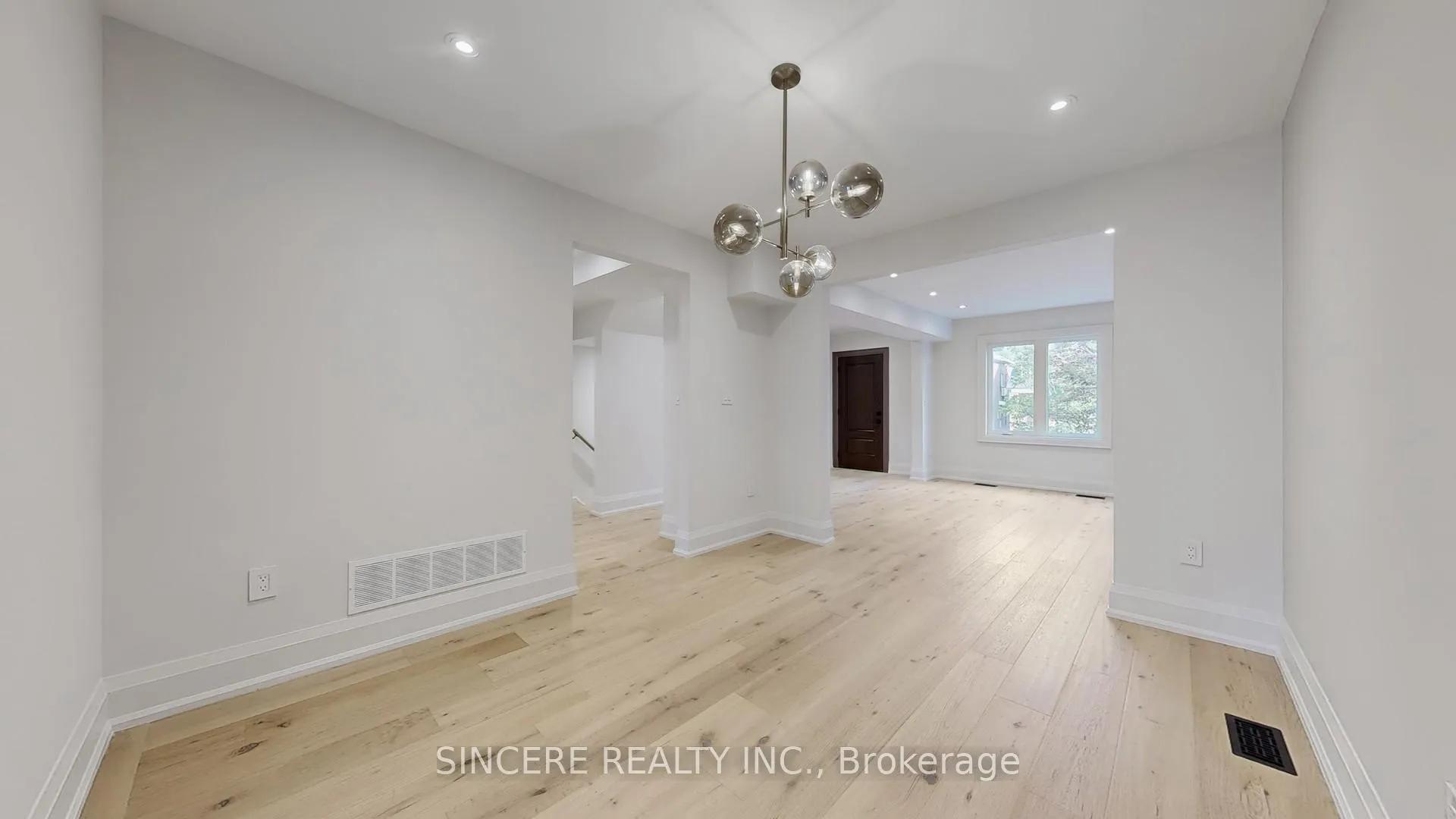 Photo 13 of 123 Lawrence Avenue W, Toronto, Lawrence Park North — HOMEH