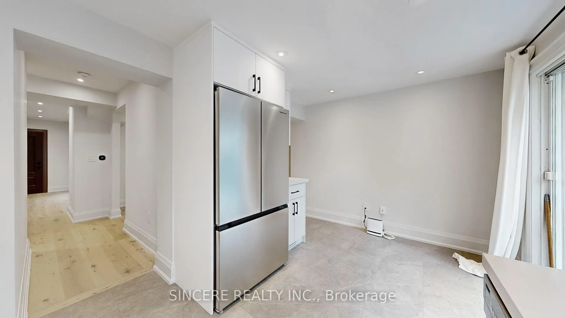 Photo 17 of 123 Lawrence Avenue W, Toronto, Lawrence Park North — HOMEH